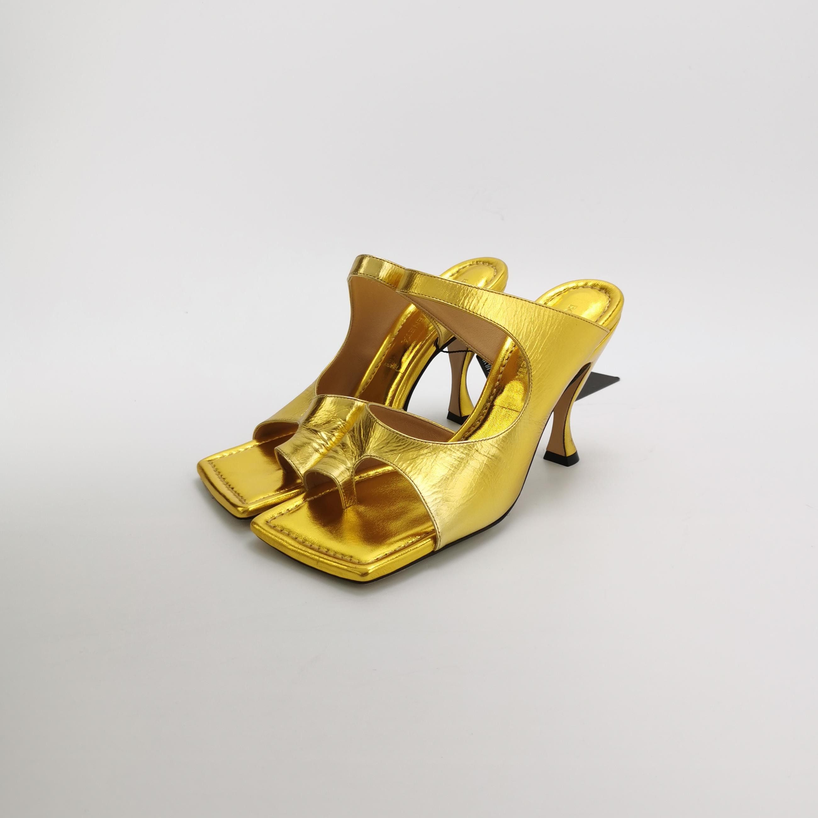 Bottega Veneta Bottega Veneta Women 6 Sandals Size US 6 / IT 36 - 2 Thumbnail