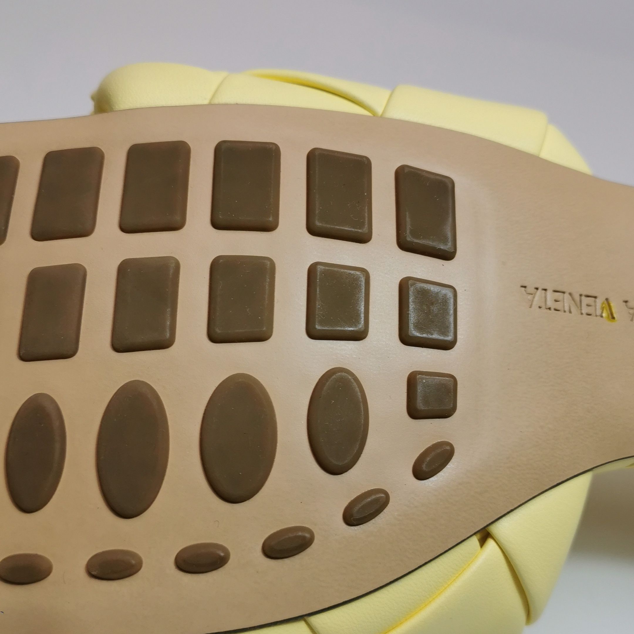 Bottega Veneta Bottega Veneta Women 7 Sandals Size US 7 / IT 37 - 8 Thumbnail