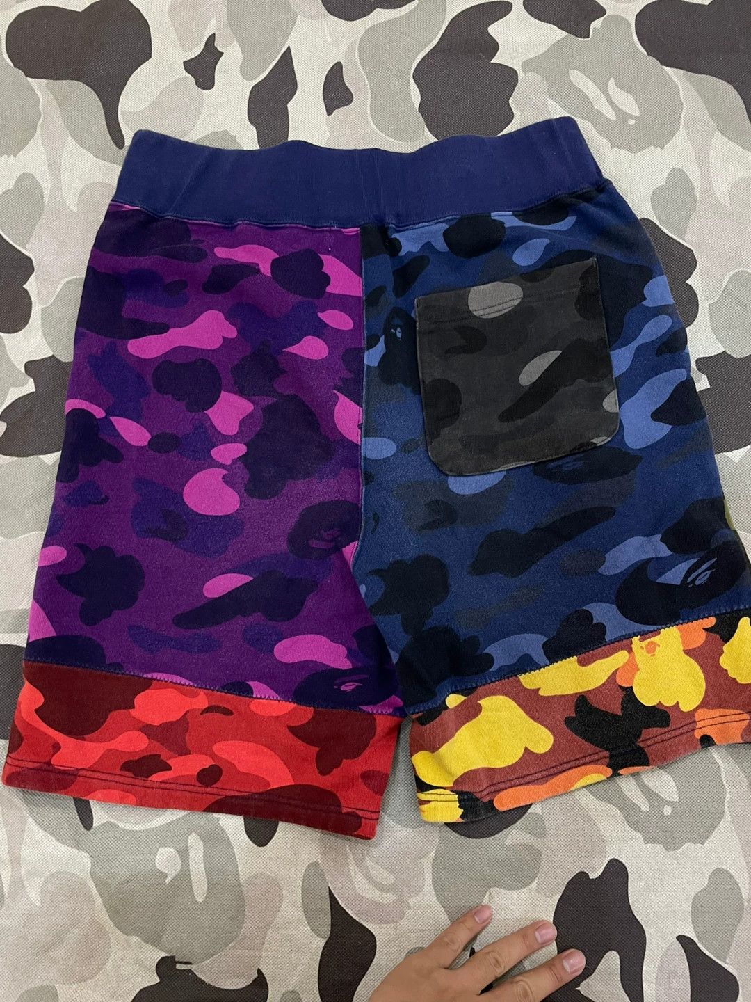 Bape BAPE Camo Shark Shorts Size M Size US 32 / EU 48 - 3 Thumbnail