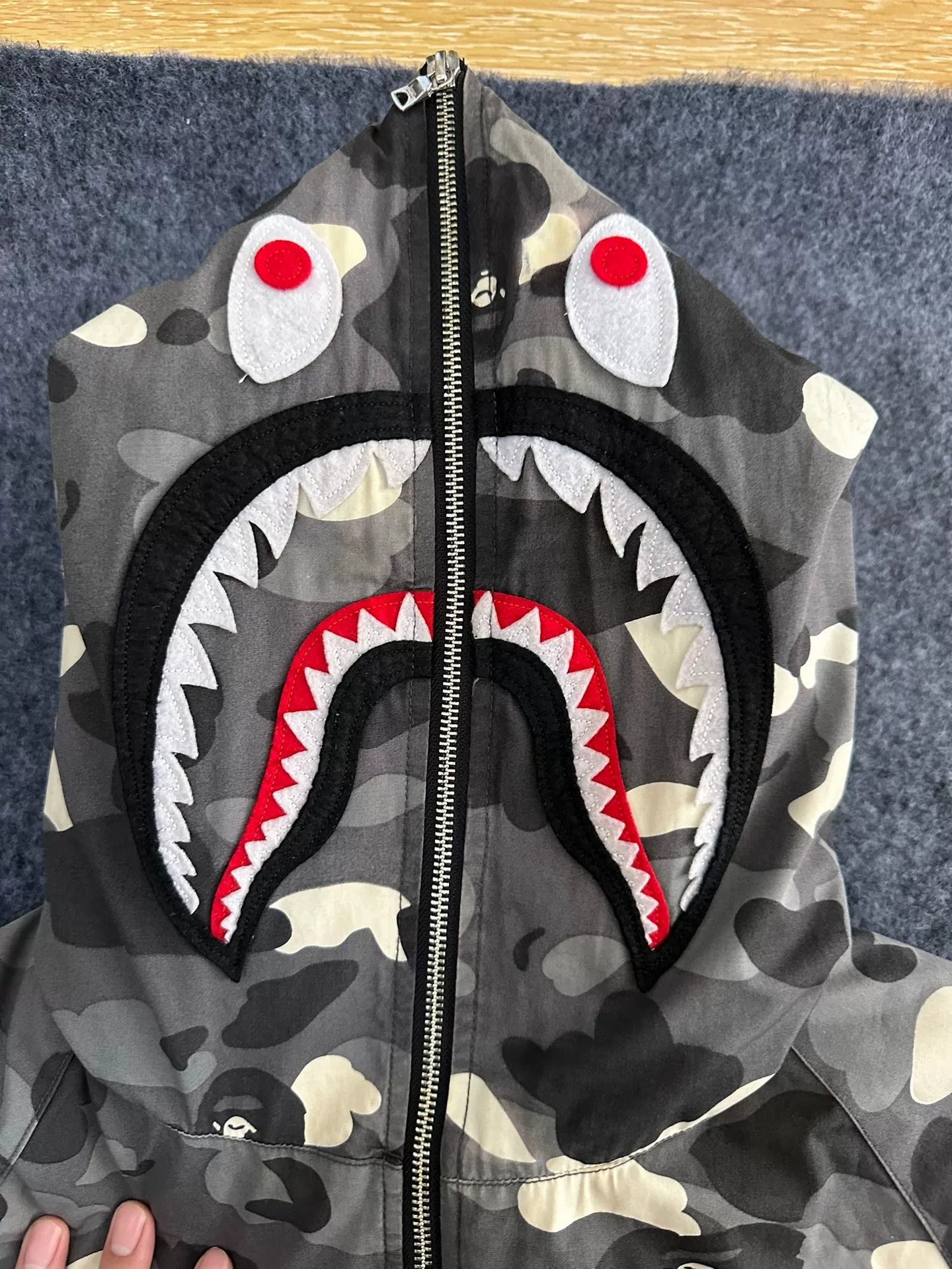 Bape BAPE Camo Shark Puffer Down Jacket XXL Size US XXL / EU 58 / 5 - 5 Thumbnail