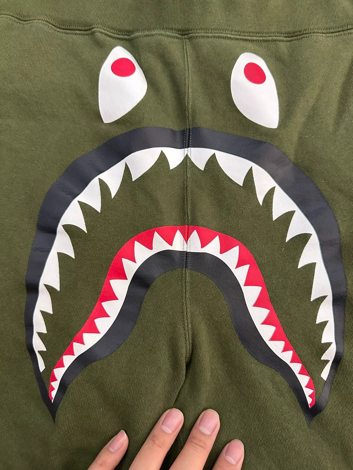 Bape A Bathing Ape Shark Graphic Shorts Size XL Size US 36 / EU 52 - 4 Thumbnail