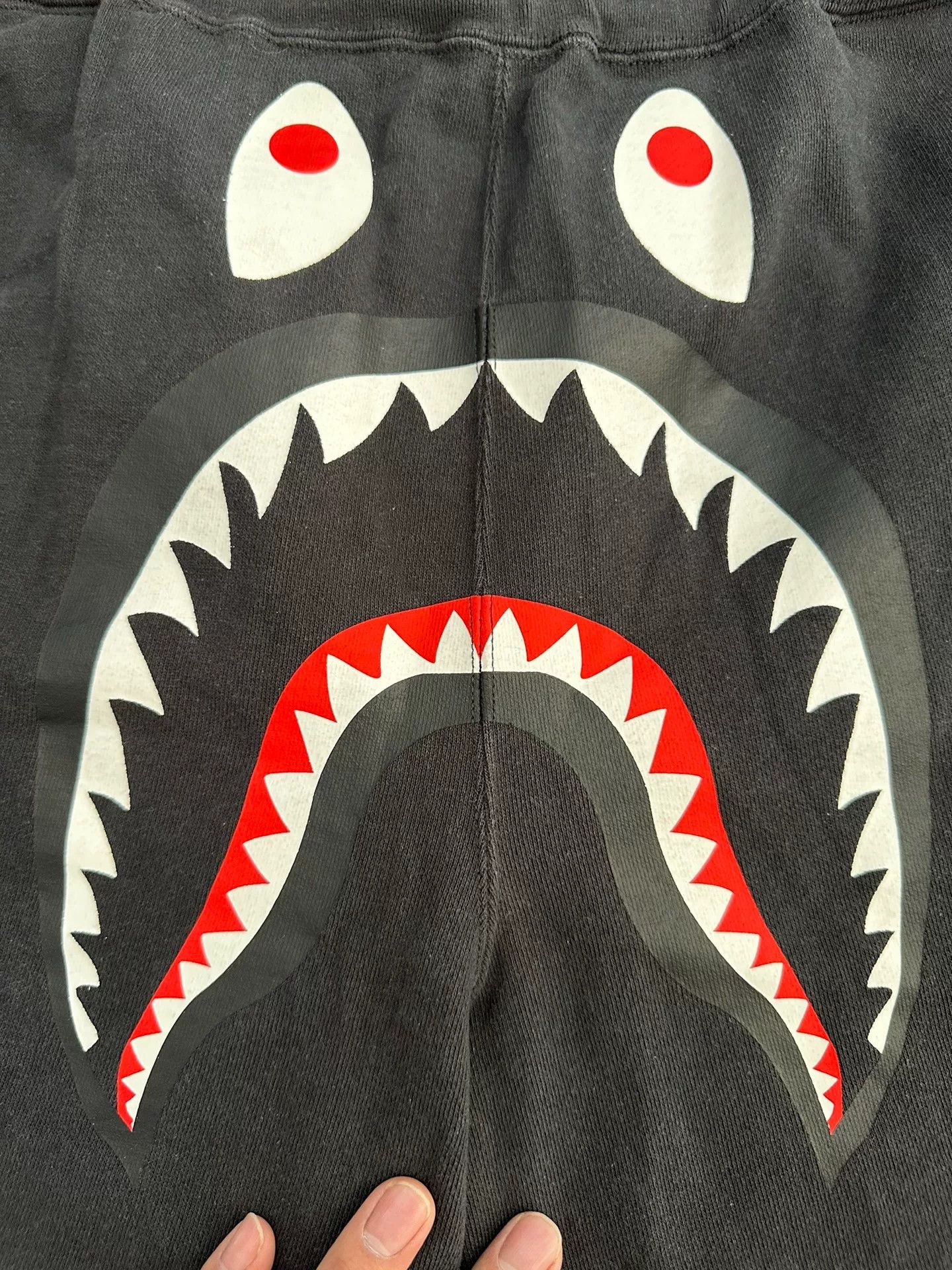 Bape Bape Shark Graphic Shorts Size XL Size US 36 / EU 52 - 4 Thumbnail