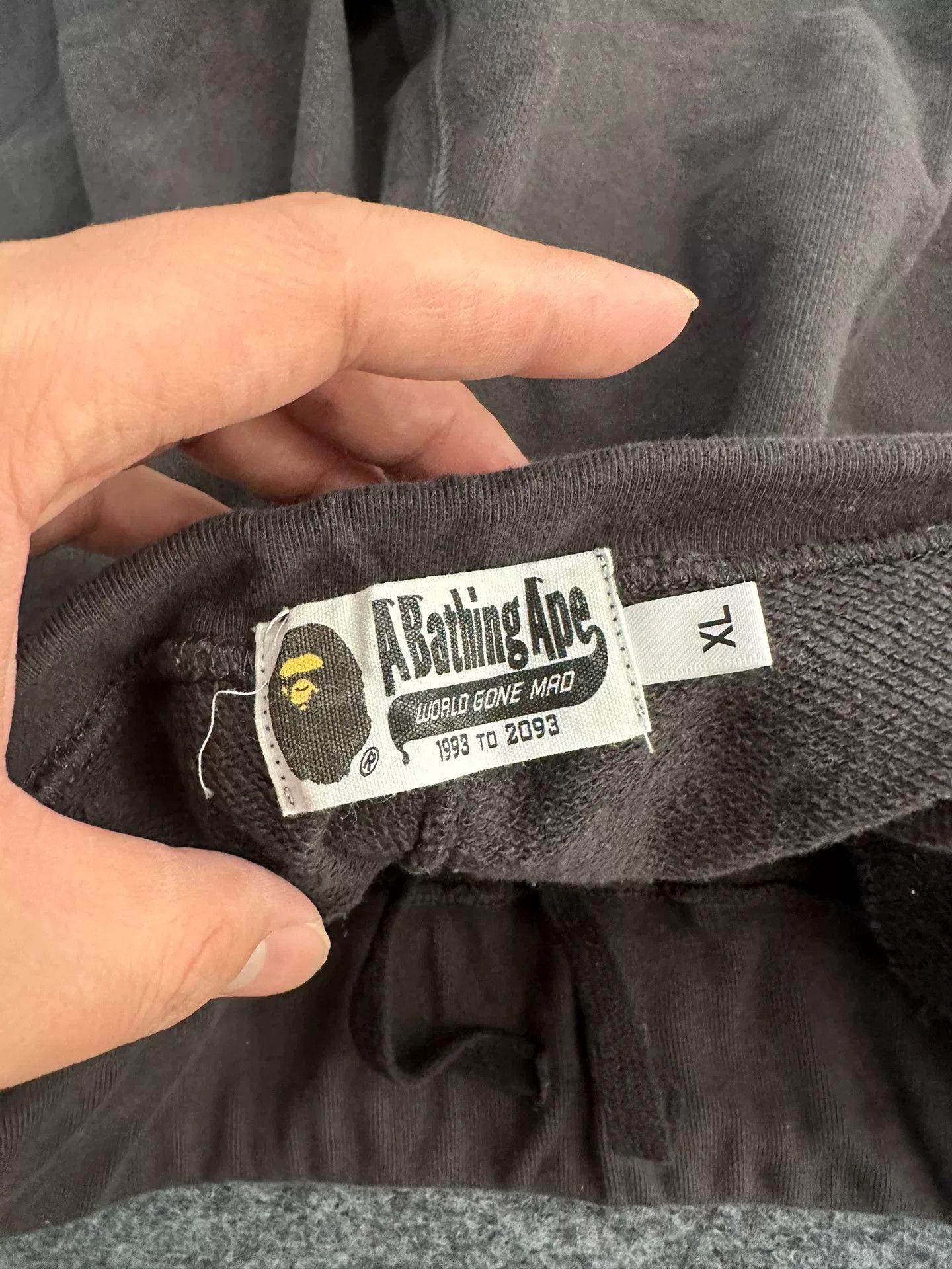 Bape Bape Shark Graphic Shorts Size XL Size US 36 / EU 52 - 6 Thumbnail