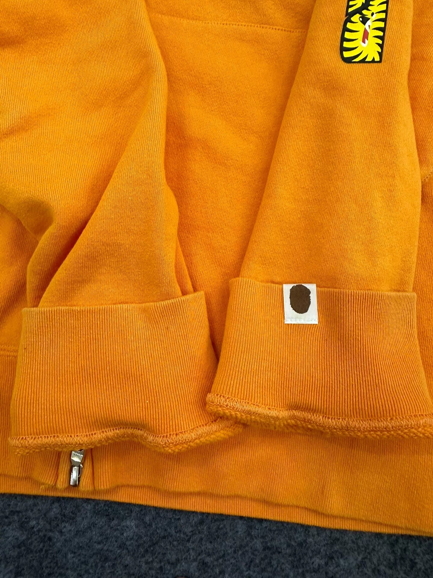 Bape Bape Orange Tiger Hoodie Size XL Size US XL / EU 56 / 4 - 5 Thumbnail