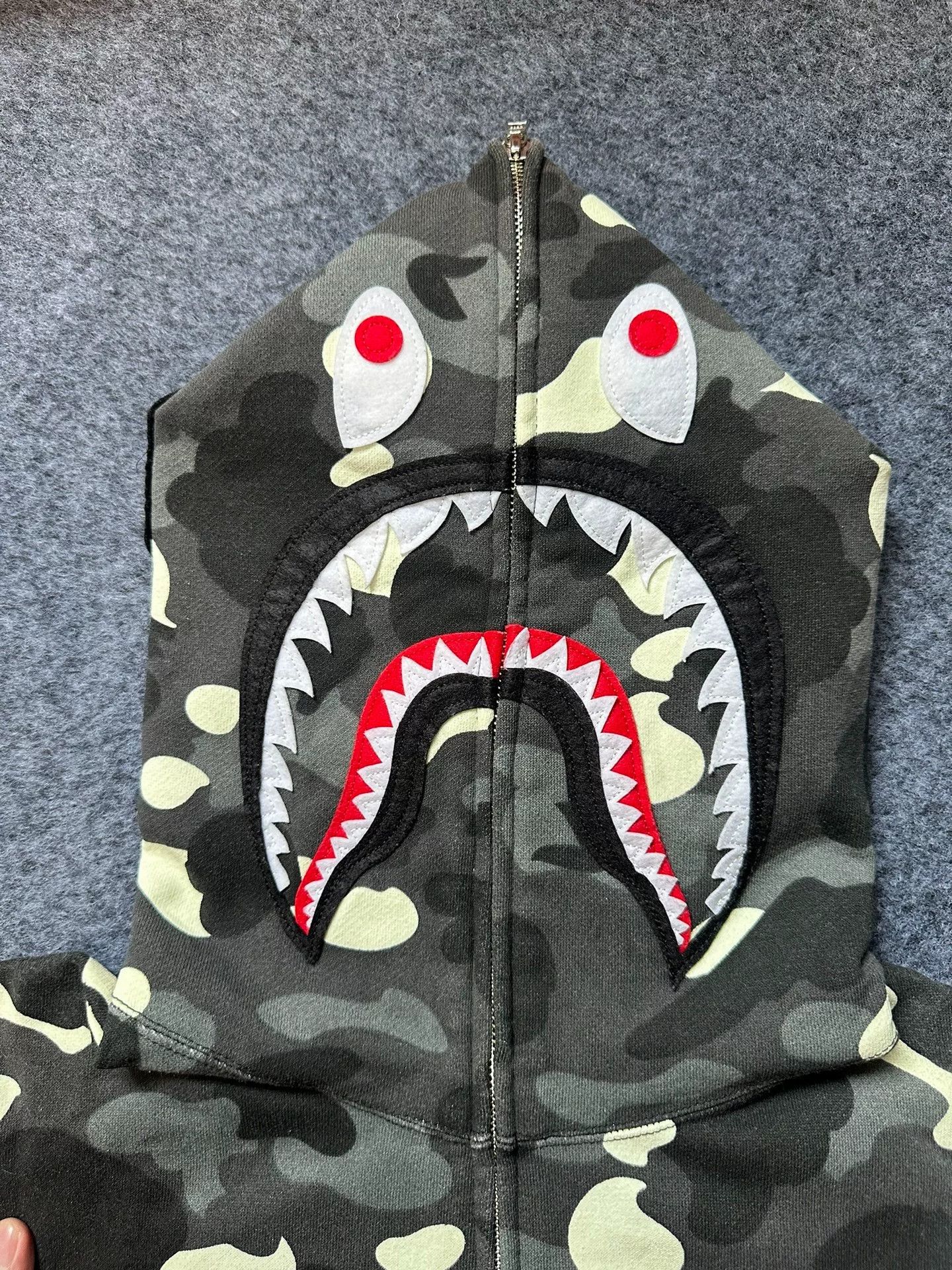Bape Bape Shark Camo Hoodie Size L Size US L / EU 52-54 / 3 - 4 Thumbnail