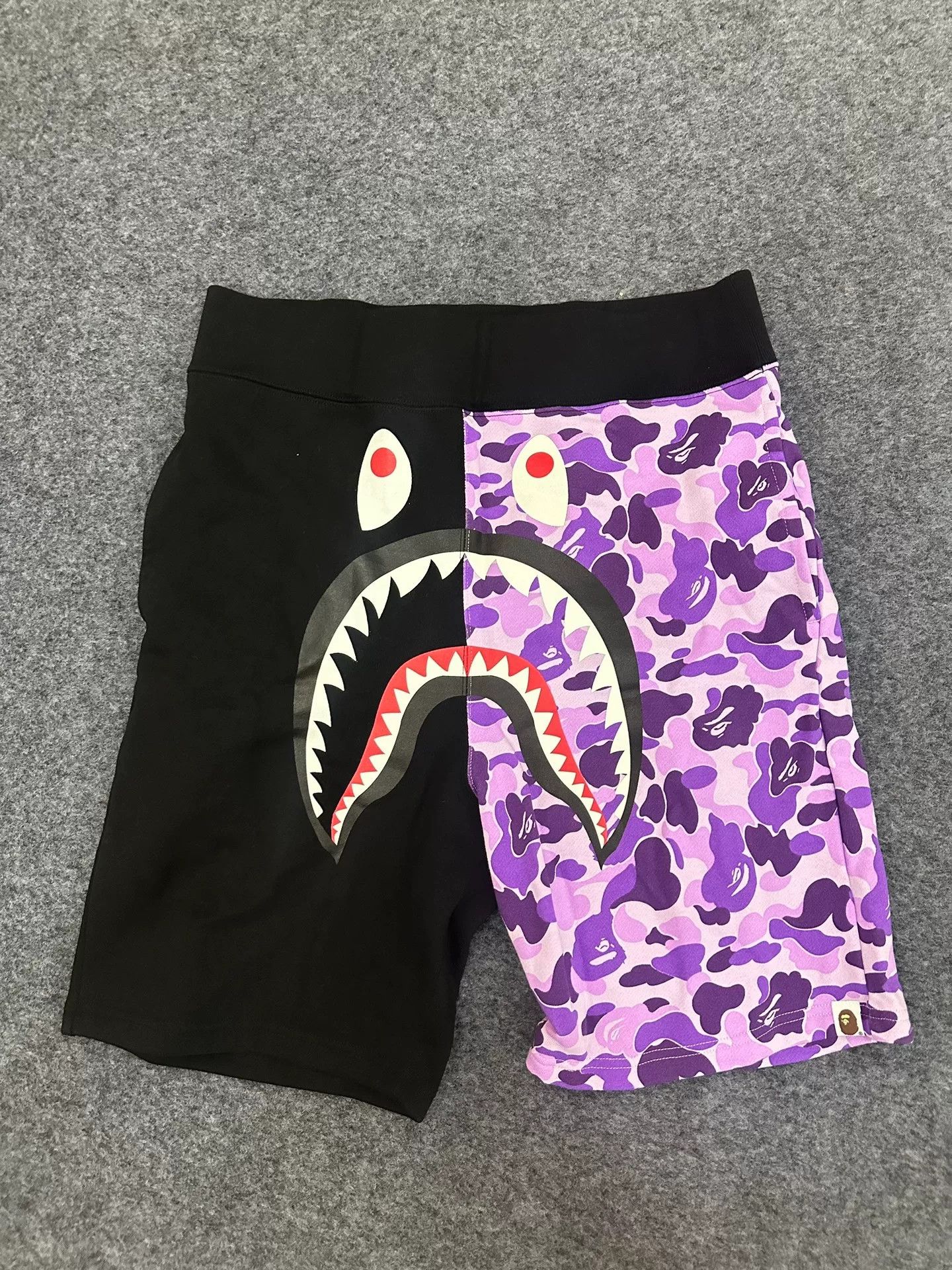 Bape A Bathing Ape Purple Camo Shark Shorts Size L Size US 34 / EU 50 - 2 Thumbnail