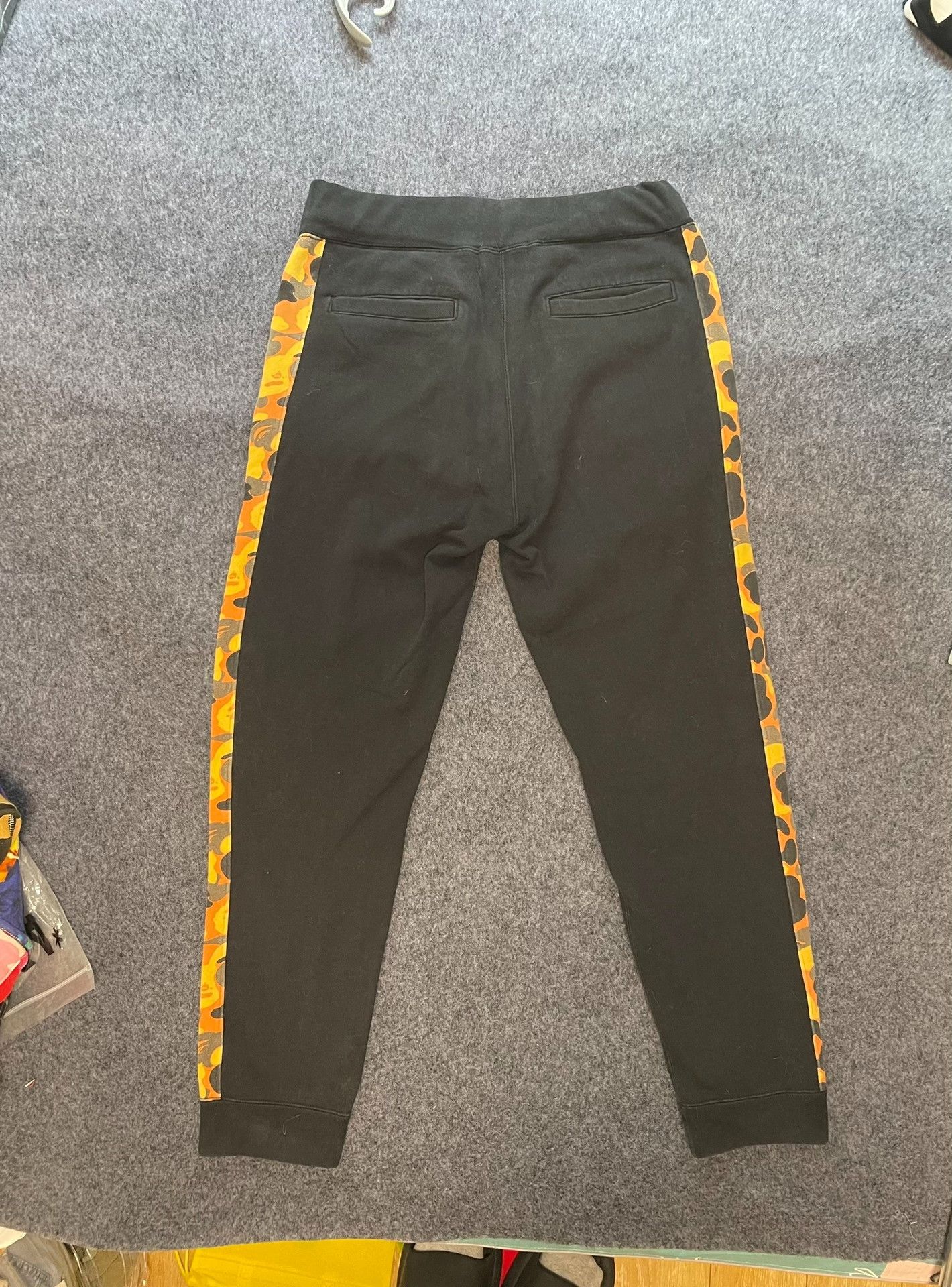 Bape A Bathing Ape Yellow Camo Sweatpants Size L Size US 34 / EU 50 - 3 Thumbnail