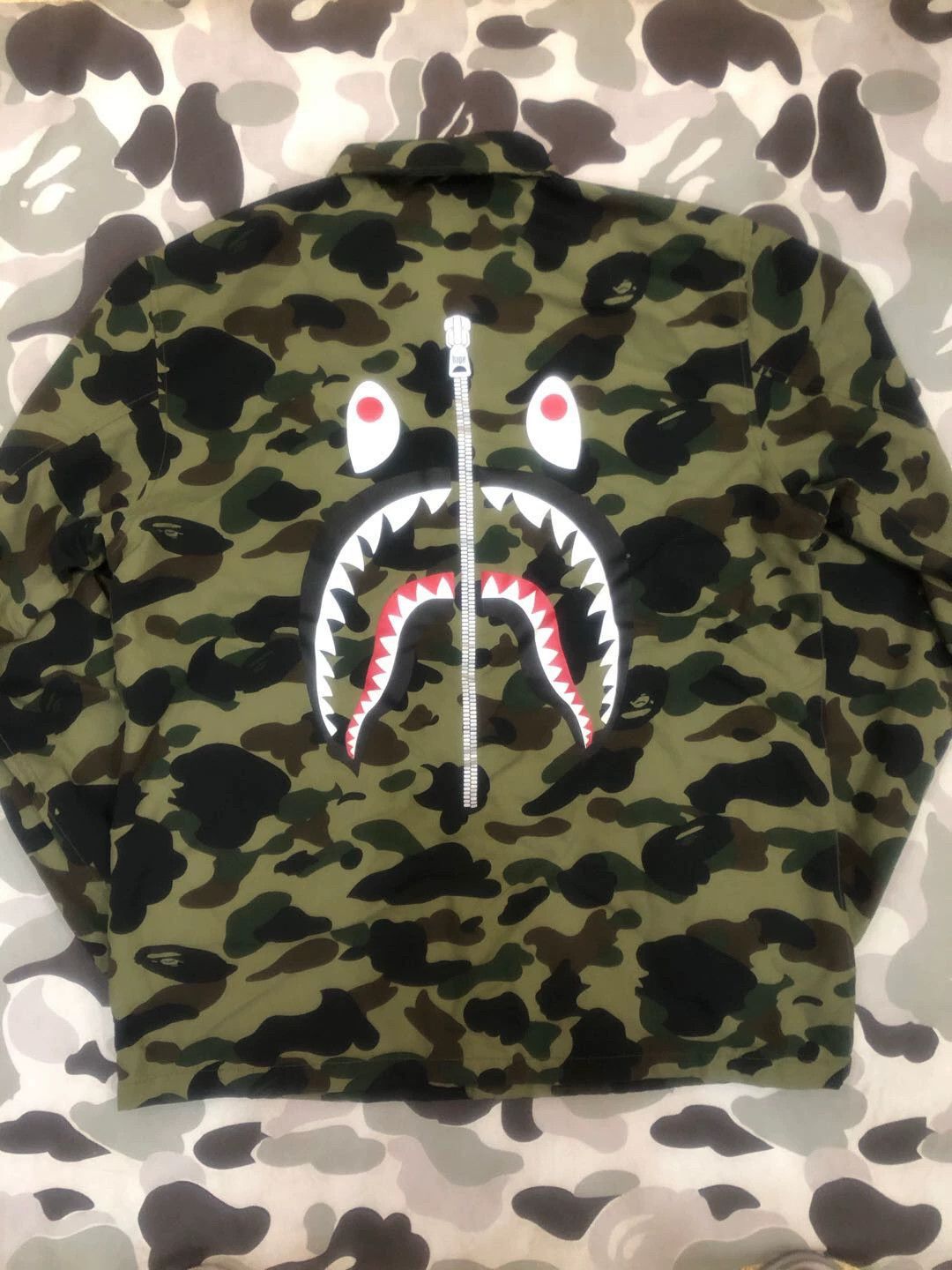 Bape A Bathing Ape Camo Shark Coach Jacket Size XL Size US XL / EU 56 / 4 - 2 Thumbnail