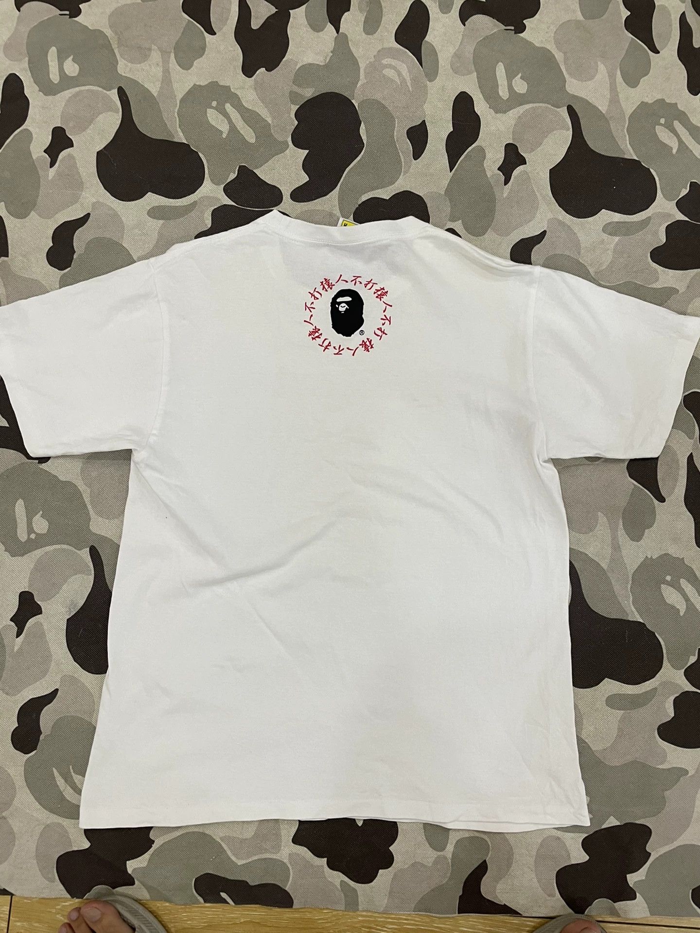 Bape A Bathing Ape Graphic Logo T-Shirt Size M Size US M / EU 48-50 / 2 - 3 Thumbnail