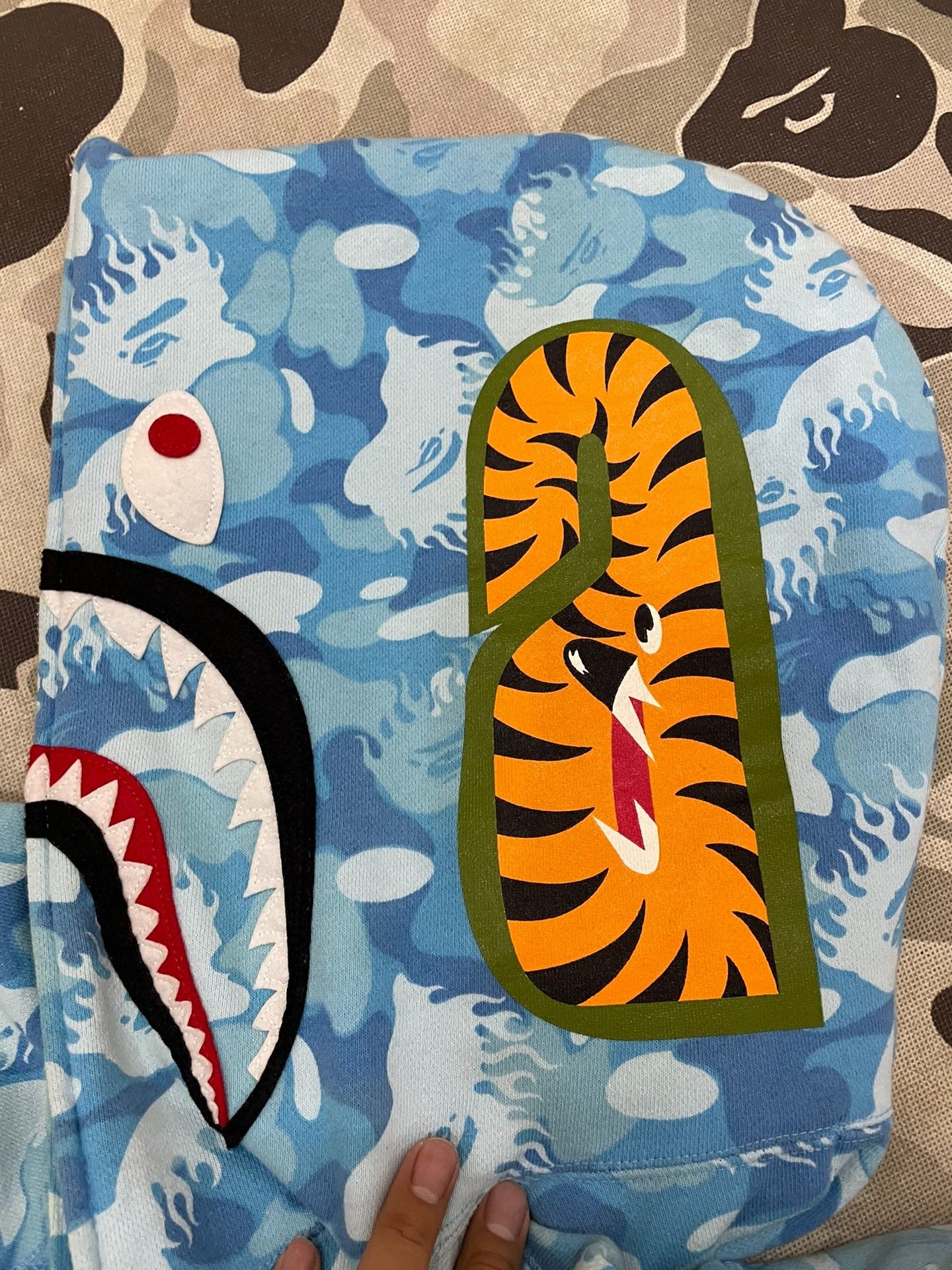 Bape A BATHING APE Blue Camo Shark Full Zip Hoodie Size XL Size US XL / EU 56 / 4 - 5 Thumbnail
