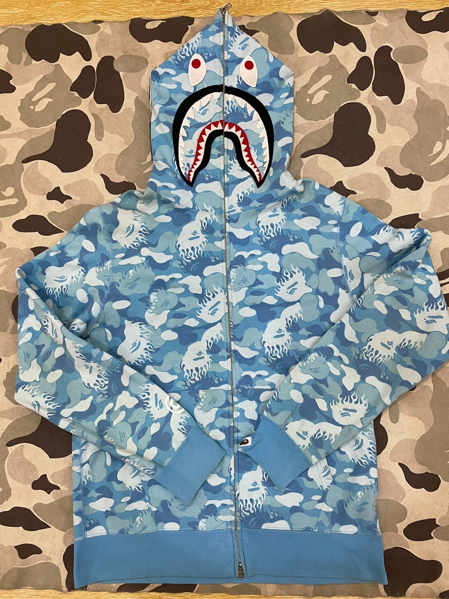 Bape A BATHING APE Blue Camo Shark Full Zip Hoodie Size XL Size US XL / EU 56 / 4 - 2 Thumbnail