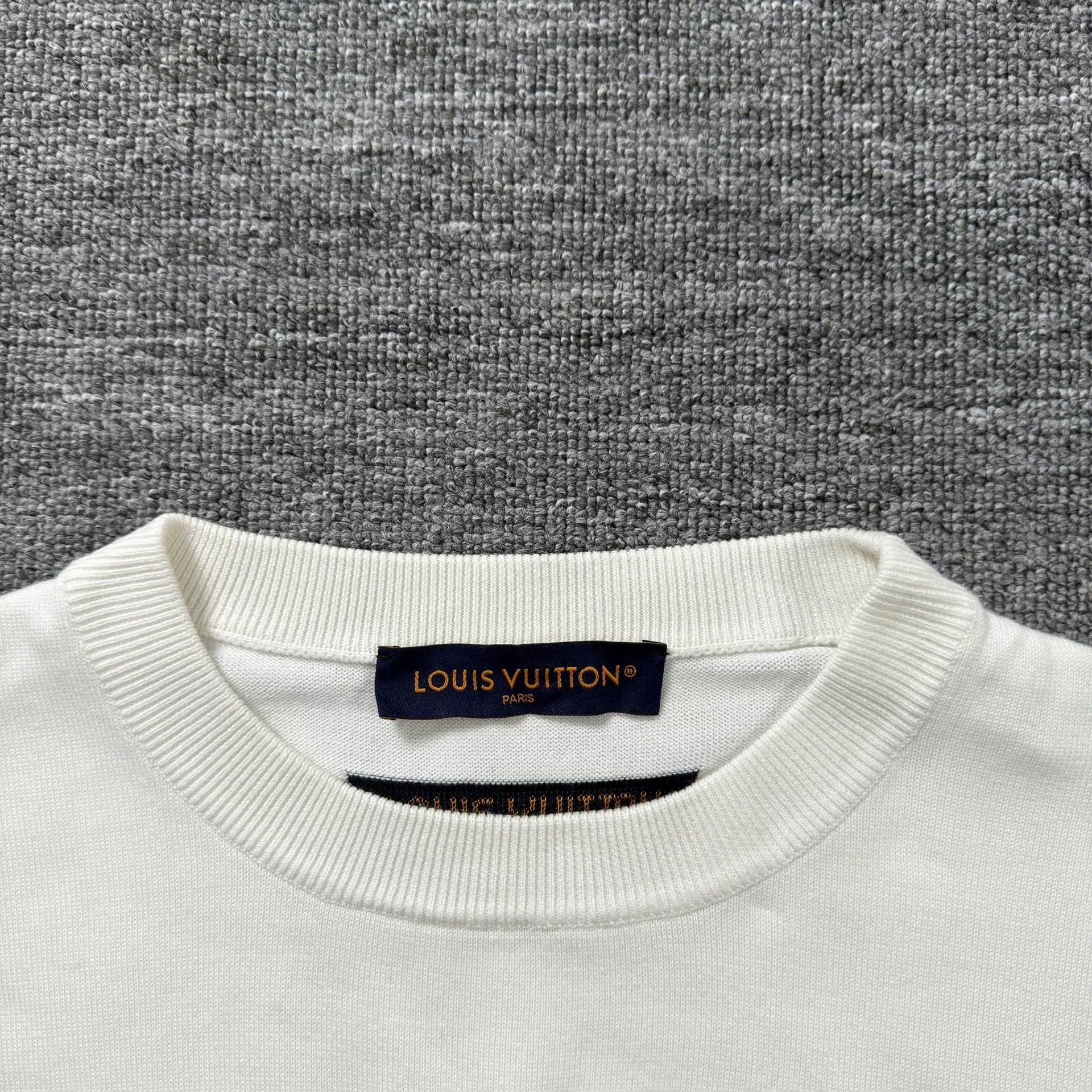 Louis Vuitton Louis Vuitton Flame Knit Short Sleeve T-Shirt Size L Size US L / EU 52-54 / 3 - 3 Thumbnail