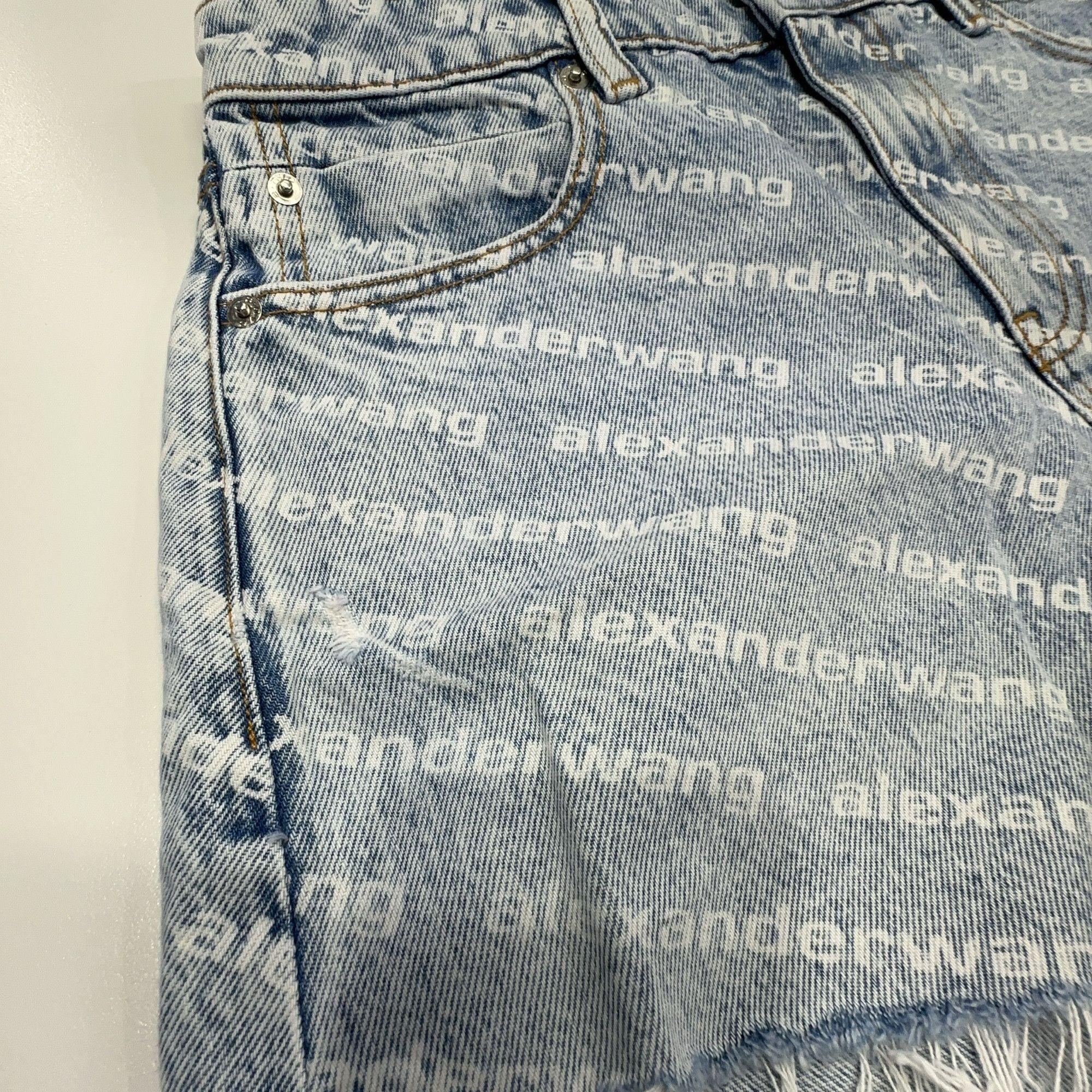 Alexander Wang Alexander Wang Logo Denim Shorts Size 28 Size 28" / US 6 / IT 42 - 7 Thumbnail