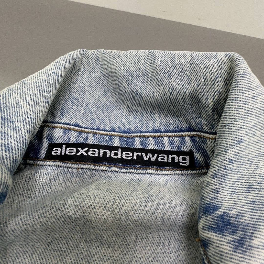 Alexander Wang Alexander Wang Light Wash Denim Jacket Size XS Size XS / US 0-2 / IT 36-38 - 3 Thumbnail