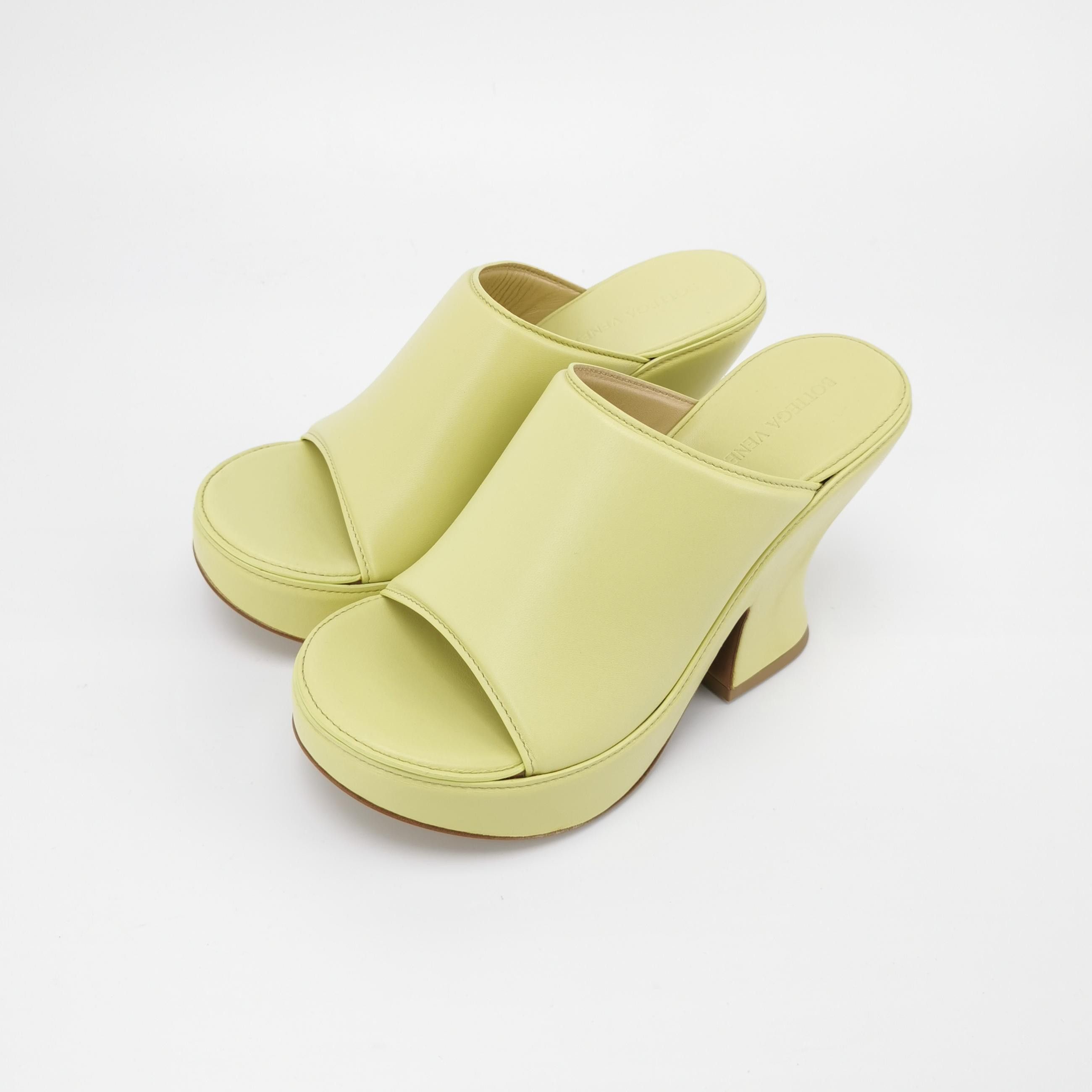 Bottega Veneta Bottega Veneta Women 6-5 Sandals Size US 6.5 / IT 36.5 - 2 Thumbnail
