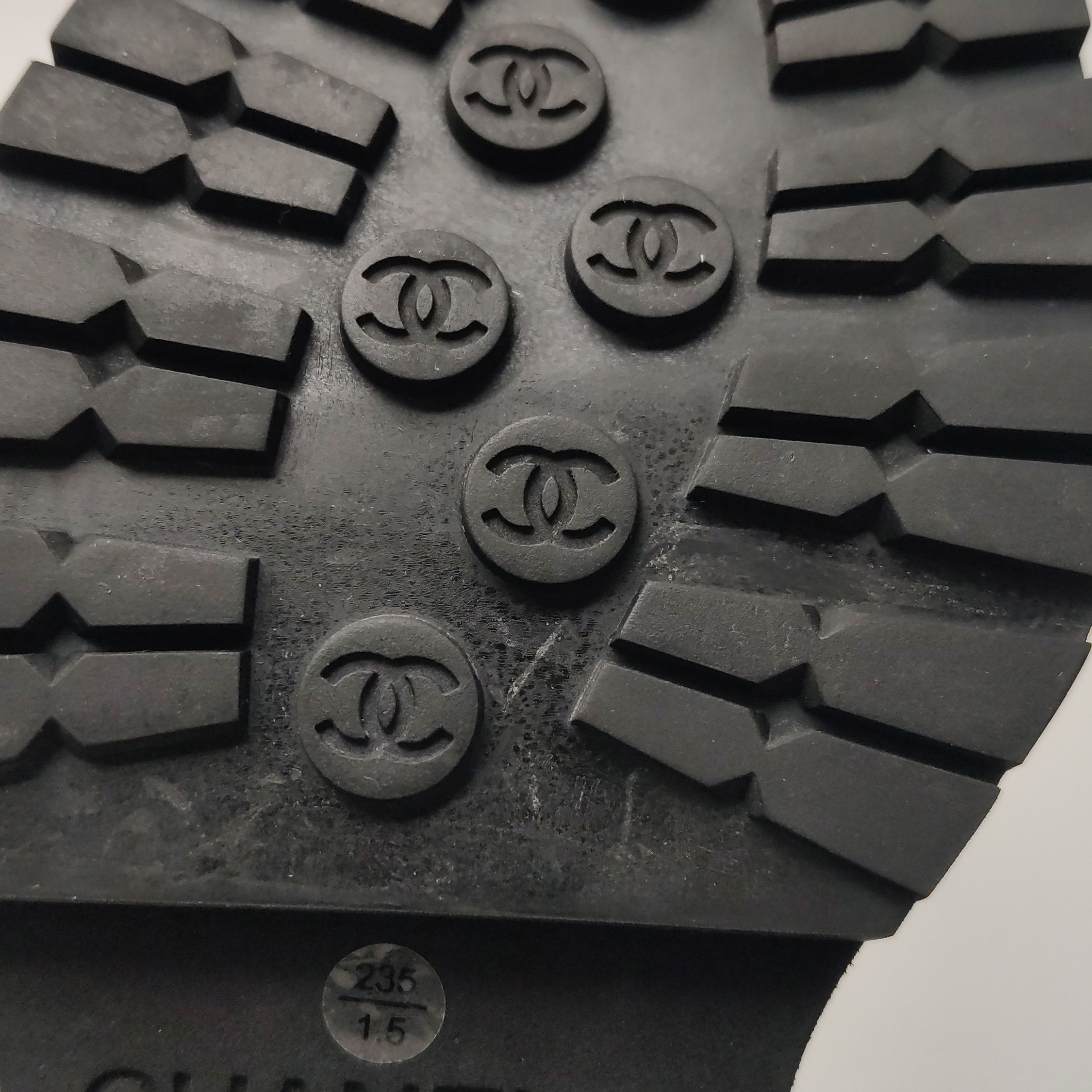 Chanel Chanel Women 7 Boots Size US 7 / IT 37 - 11 Thumbnail