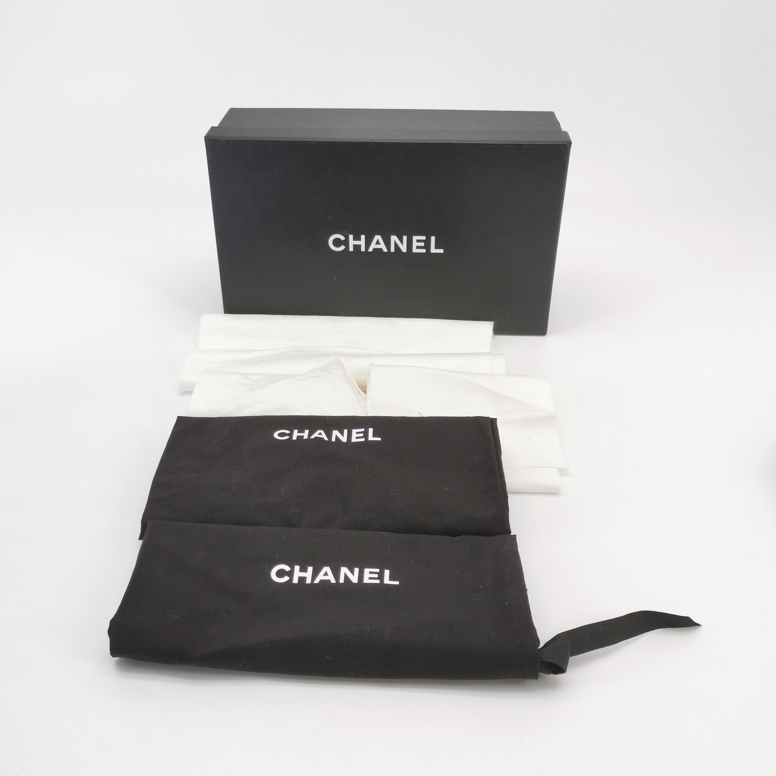 Chanel Chanel Women 7-5 Flats Size US 7.5 / IT 37.5 - 6 Thumbnail