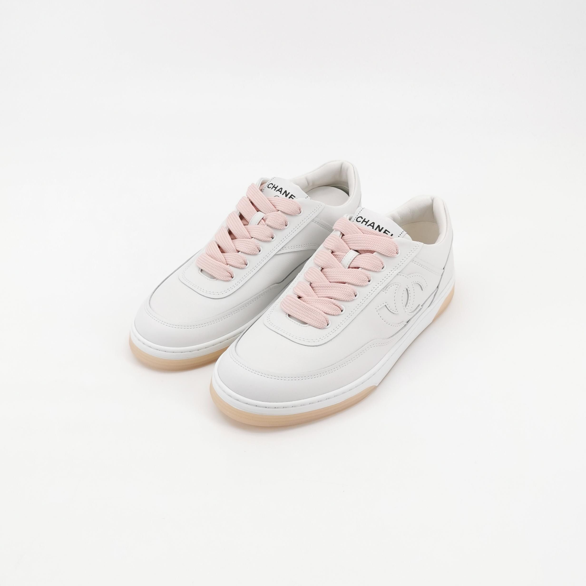 Chanel Chanel Women 8-5 Lowtop Sneakers Size US 8.5 / IT 38.5 - 2 Thumbnail