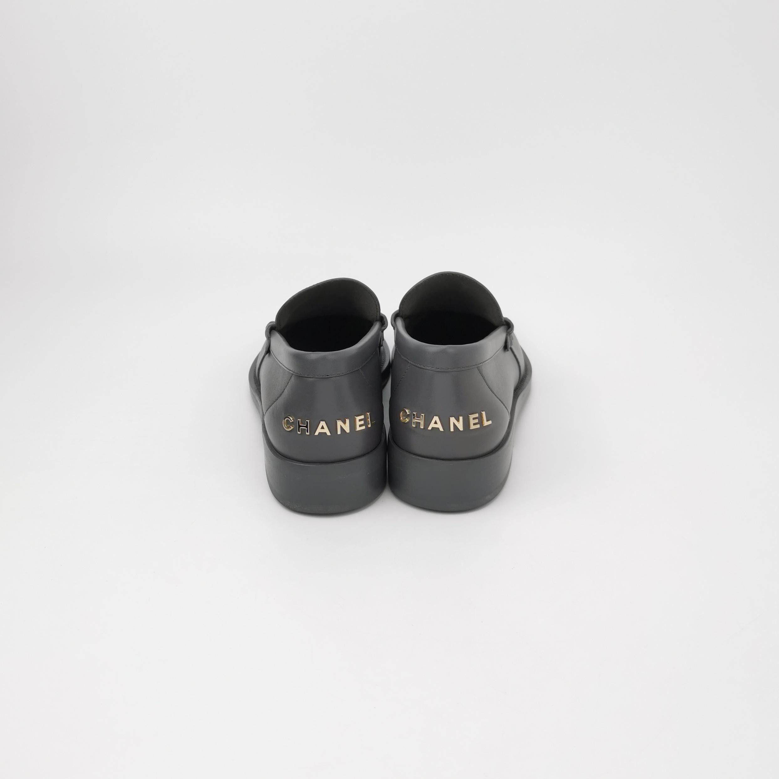 Chanel Chanel Women 6-5 Flats Size US 6.5 / IT 36.5 - 4 Thumbnail