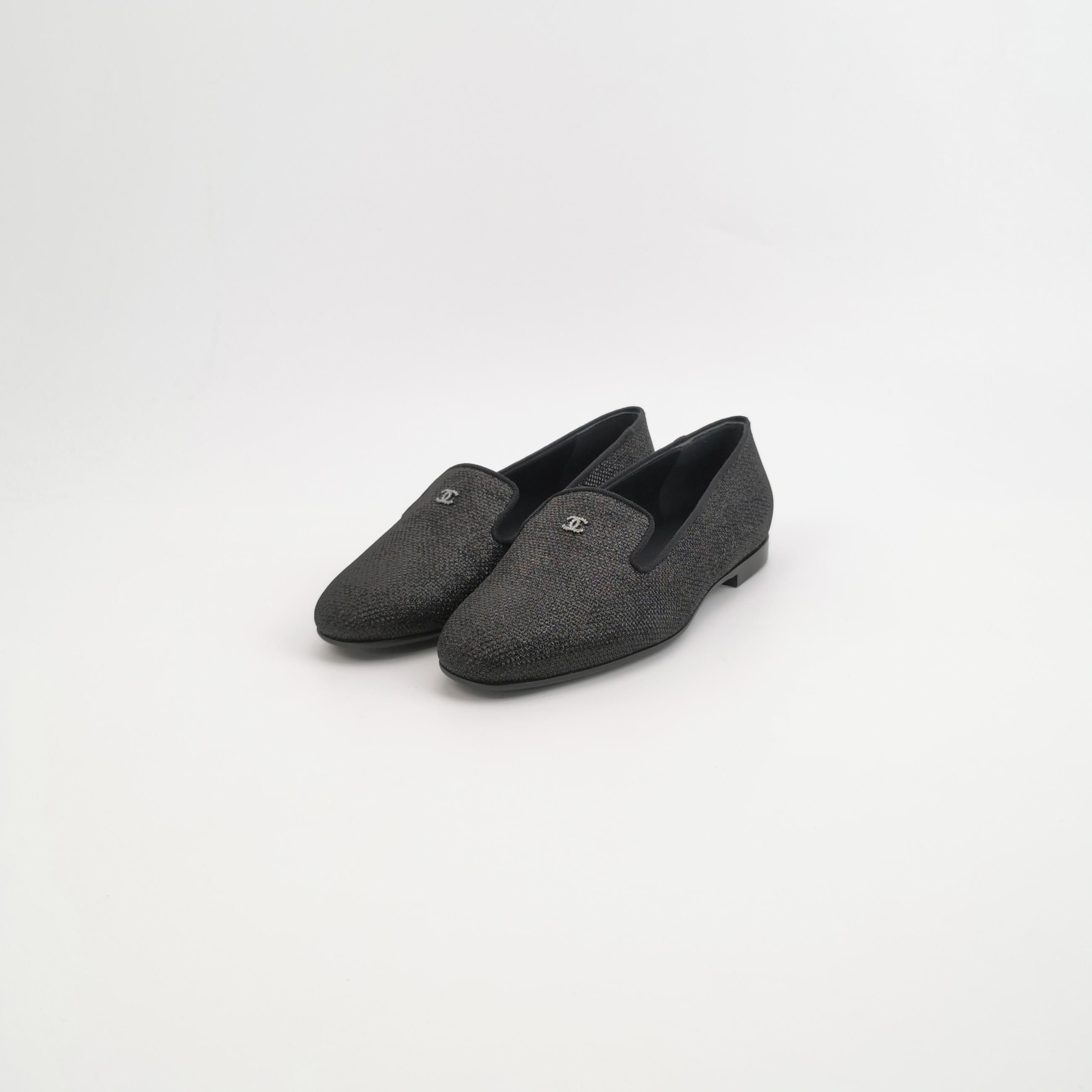 Chanel Chanel Women 6 Flats Size US 6 / IT 36 - 2 Thumbnail