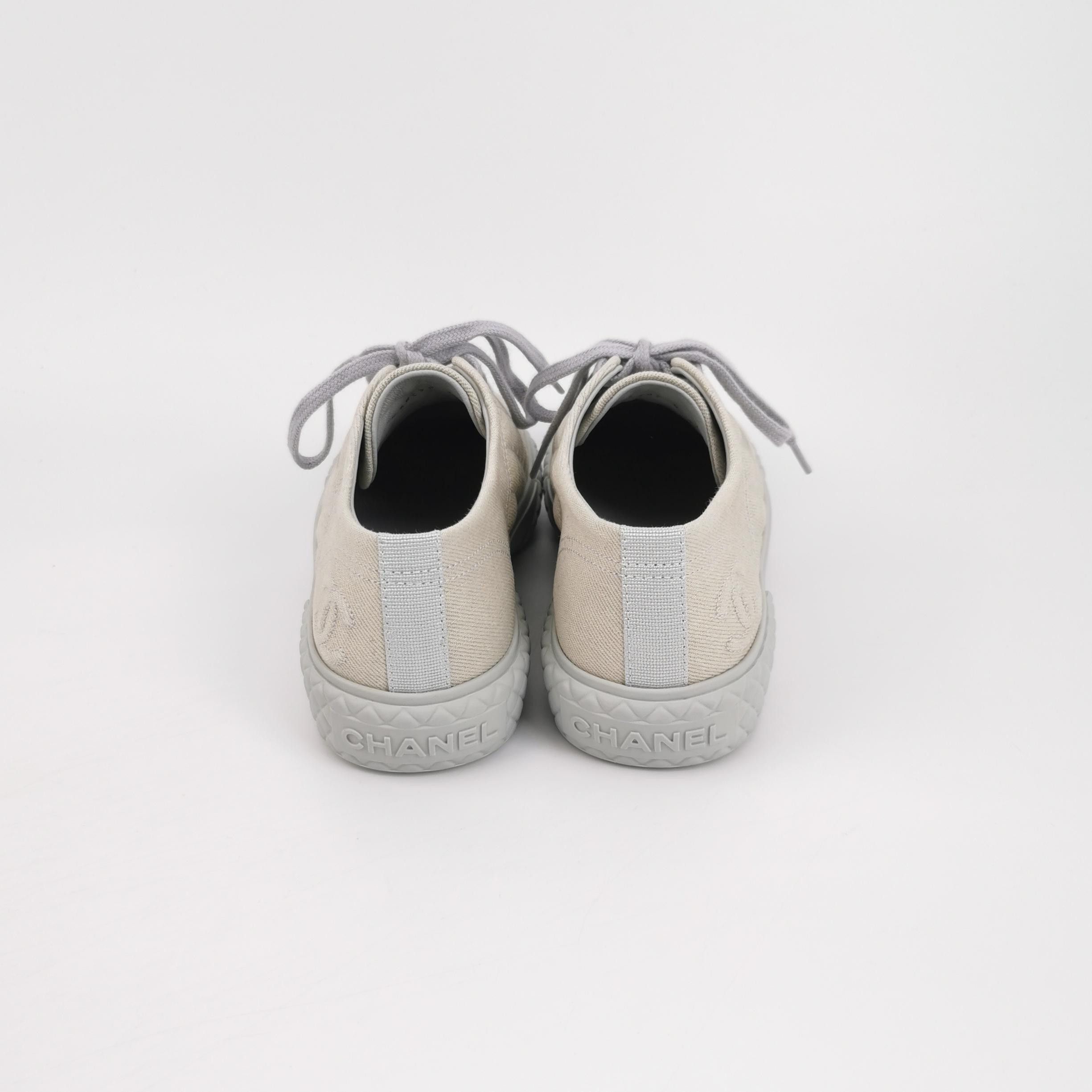 Chanel Chanel Women 6 Lowtop Sneakers Size US 6 / IT 36 - 4 Thumbnail