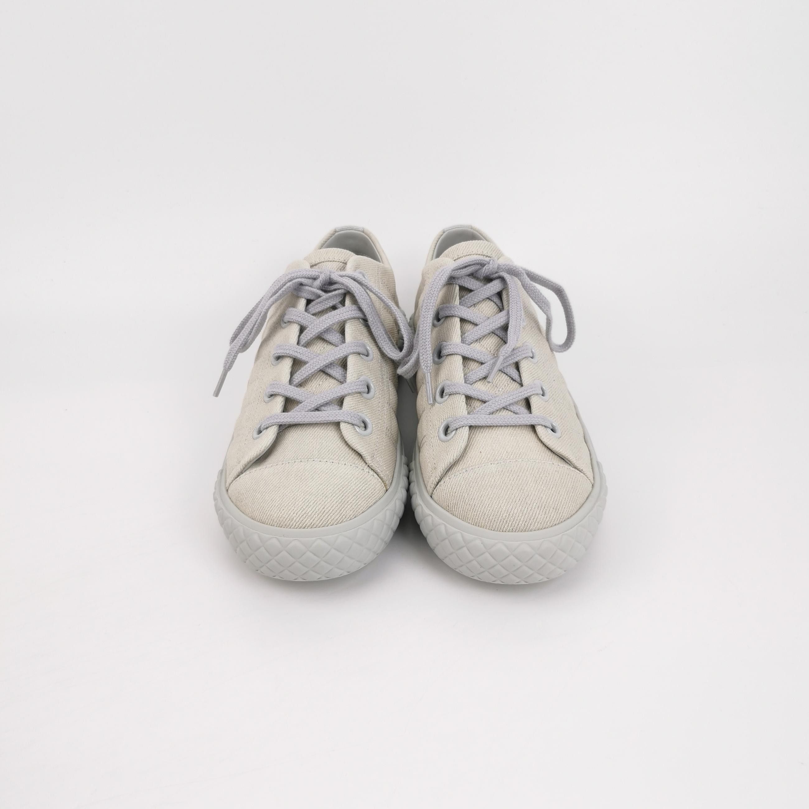 Chanel Chanel Women 6 Lowtop Sneakers Size US 6 / IT 36 - 3 Thumbnail