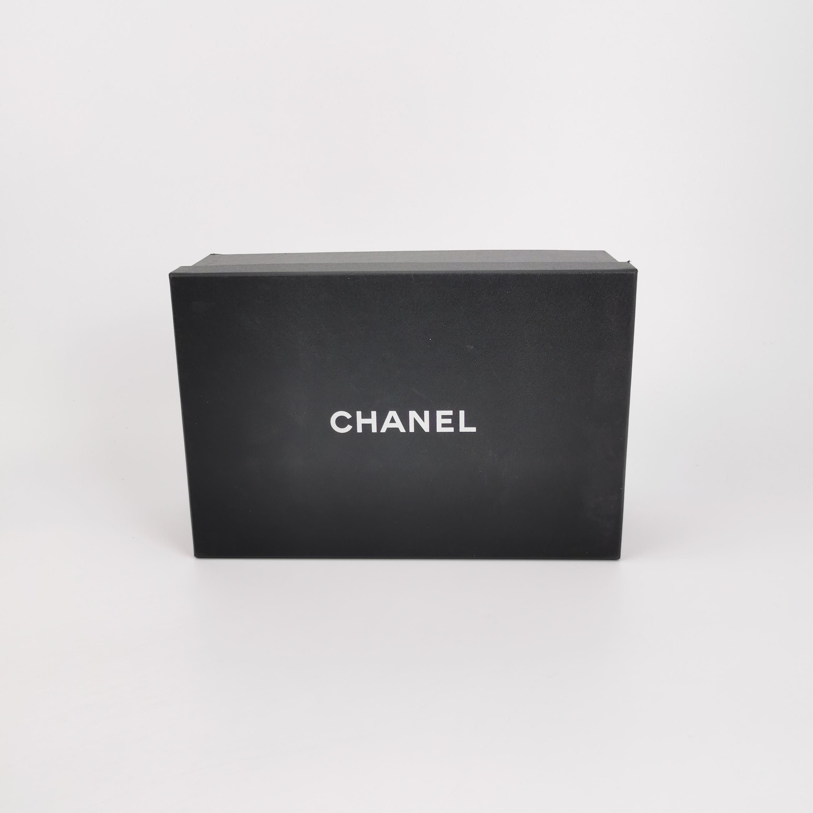Chanel Chanel Women 6 Lowtop Sneakers Size US 6 / IT 36 - 6 Thumbnail