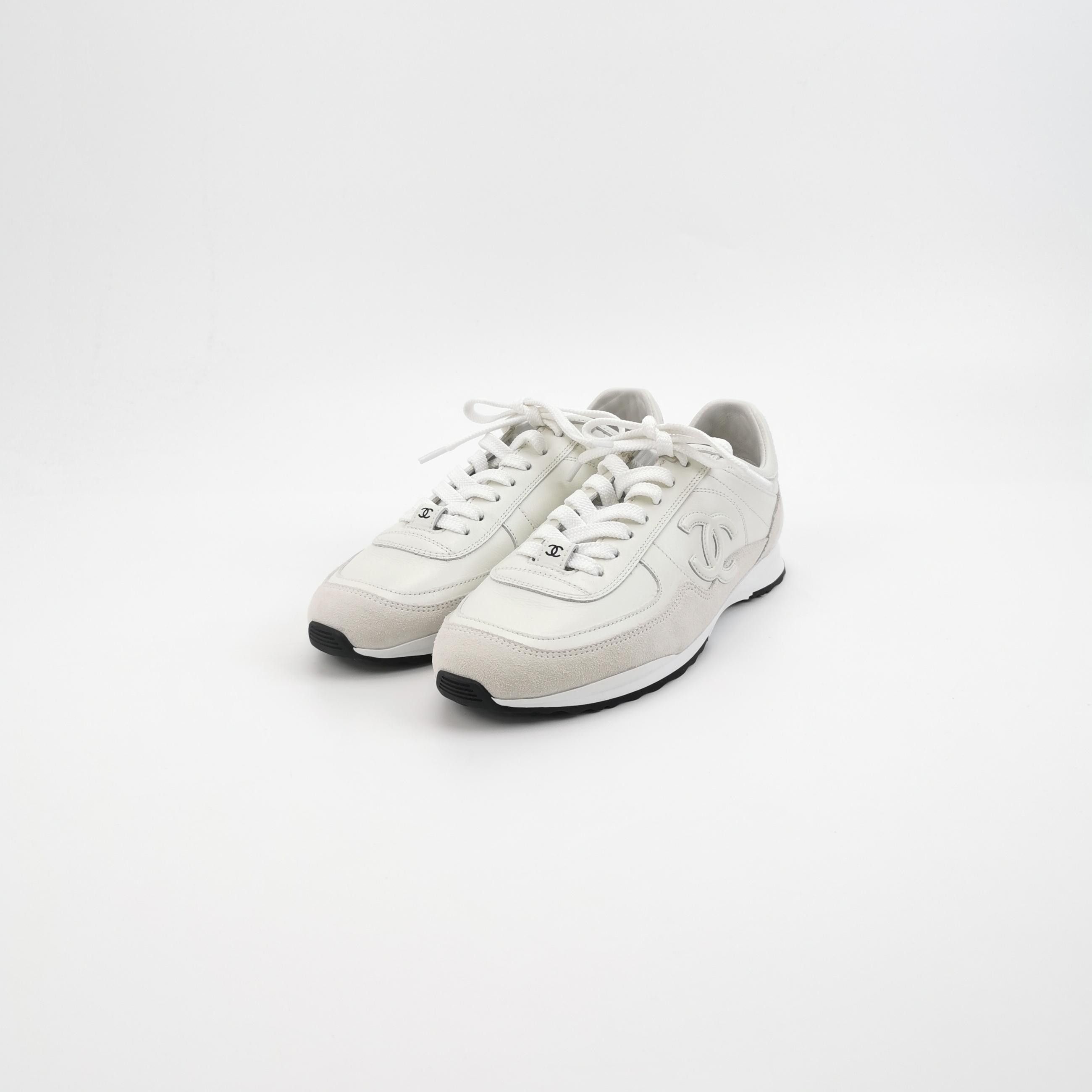 Chanel Chanel Women 7 Lowtop Sneakers Size US 7 / IT 37 - 2 Thumbnail