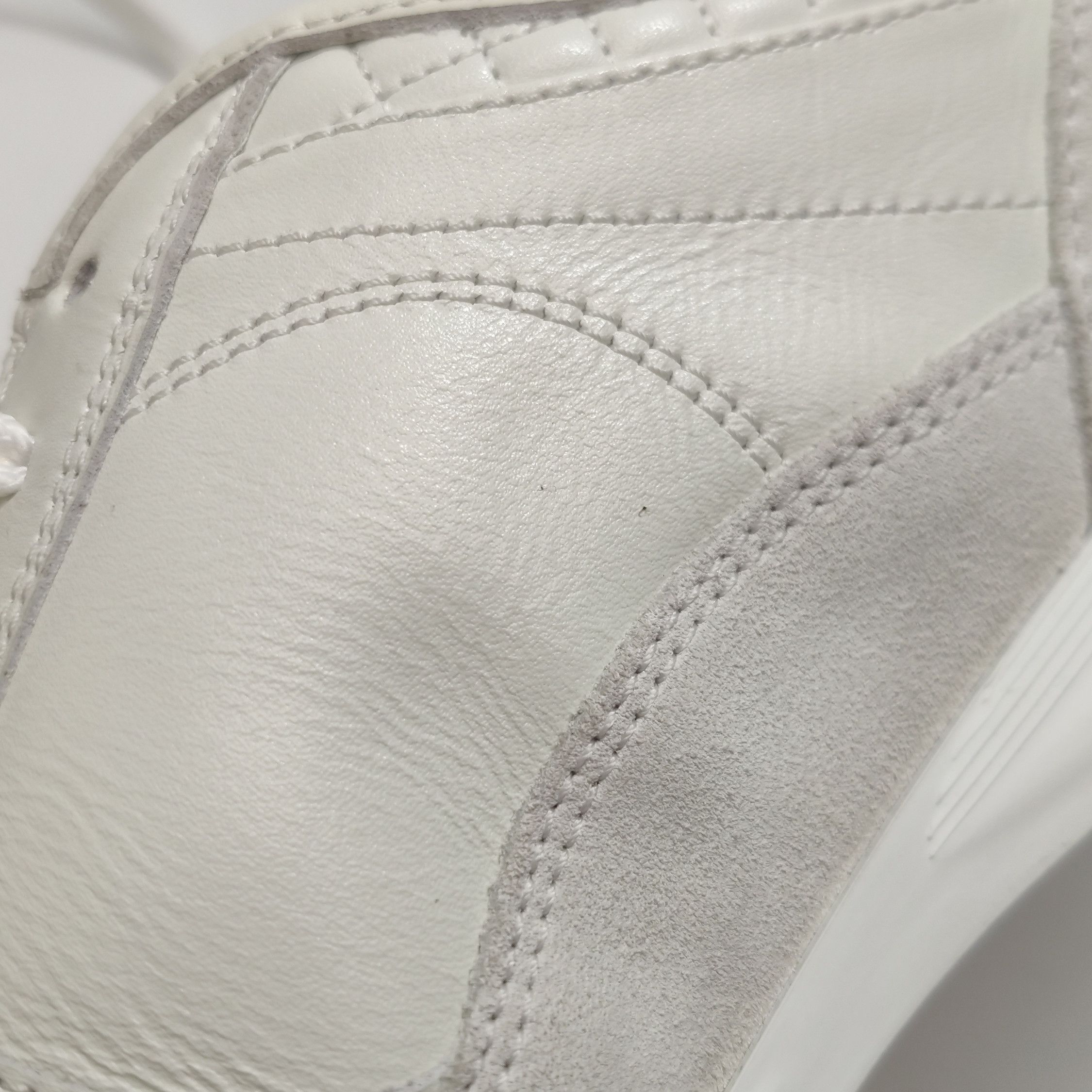 Chanel Chanel Women 7 Lowtop Sneakers Size US 7 / IT 37 - 12 Thumbnail