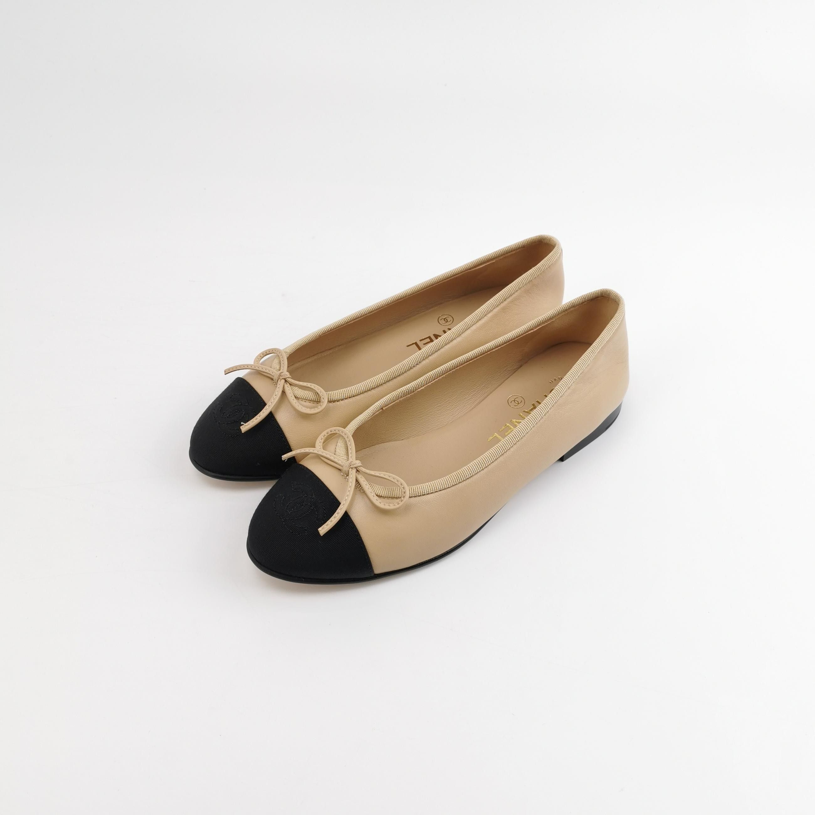 Chanel Chanel Women 5-5 Flats Size US 5.5 / IT 35.5 - 2 Thumbnail