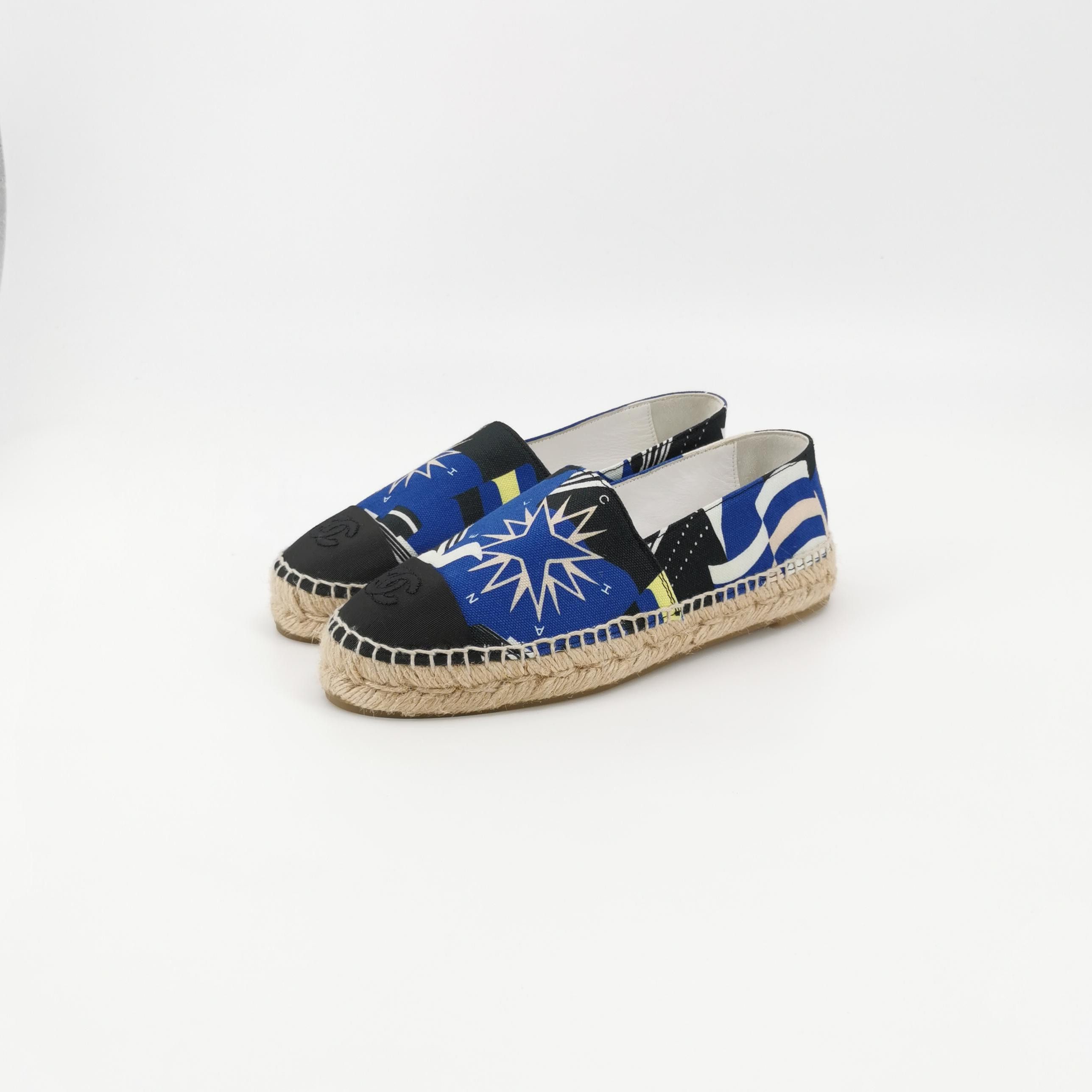 Chanel Chanel Women 6 Flats Size US 6 / IT 36 - 2 Thumbnail