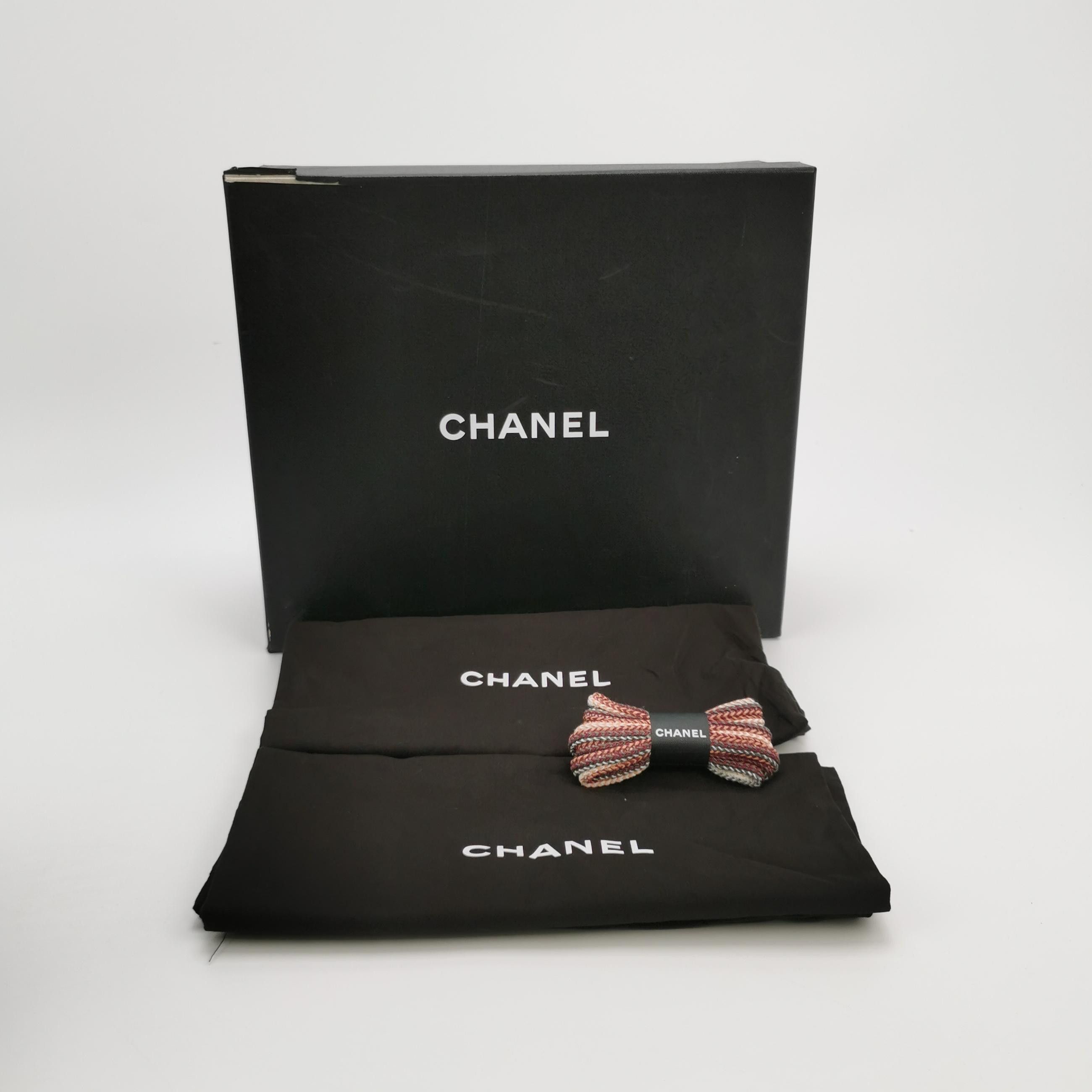 Chanel Chanel Women 7 Lowtop Sneakers Size US 7 / IT 37 - 6 Thumbnail