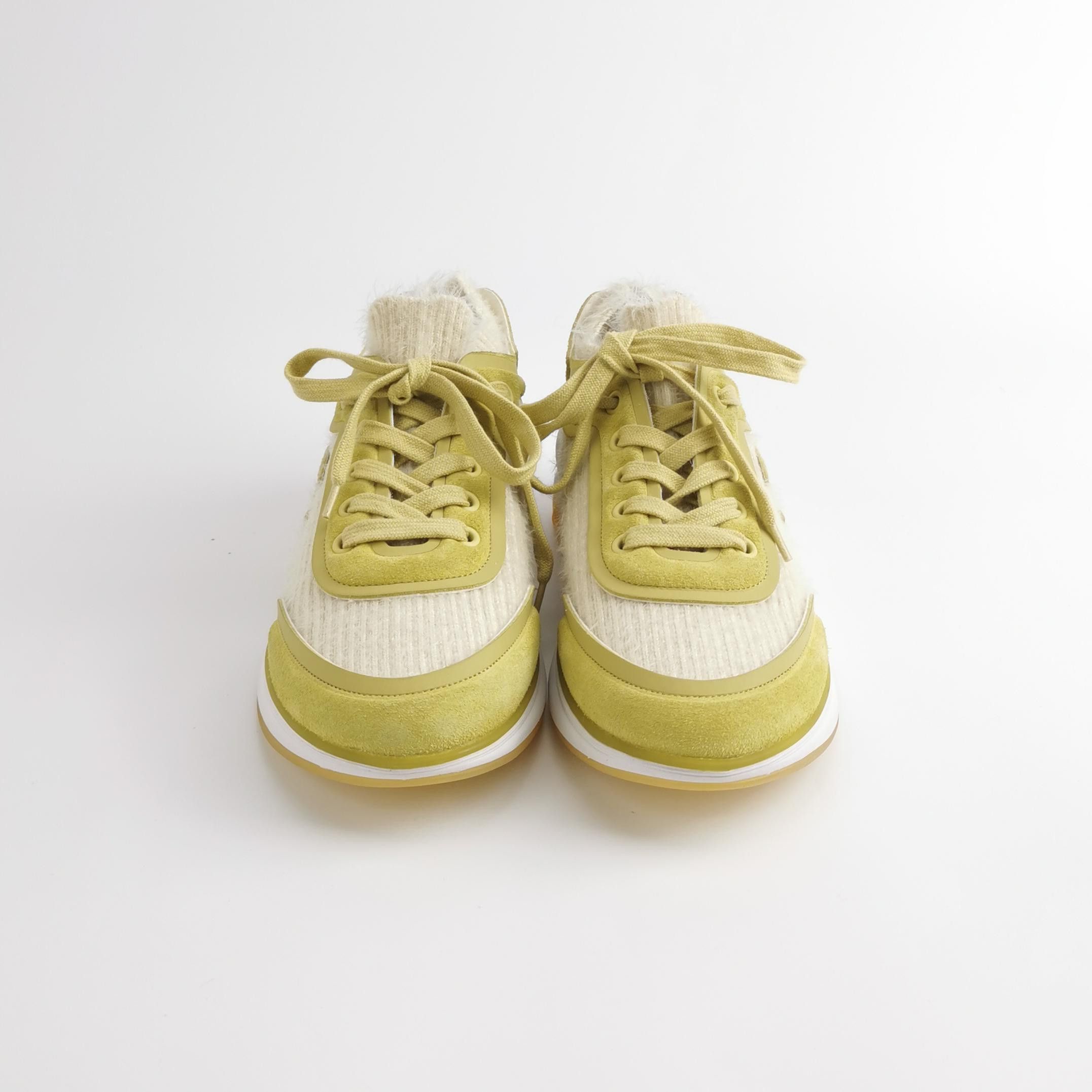 Chanel Chanel Women 5-5 Lowtop Sneakers Size US 5.5 / IT 35.5 - 3 Thumbnail