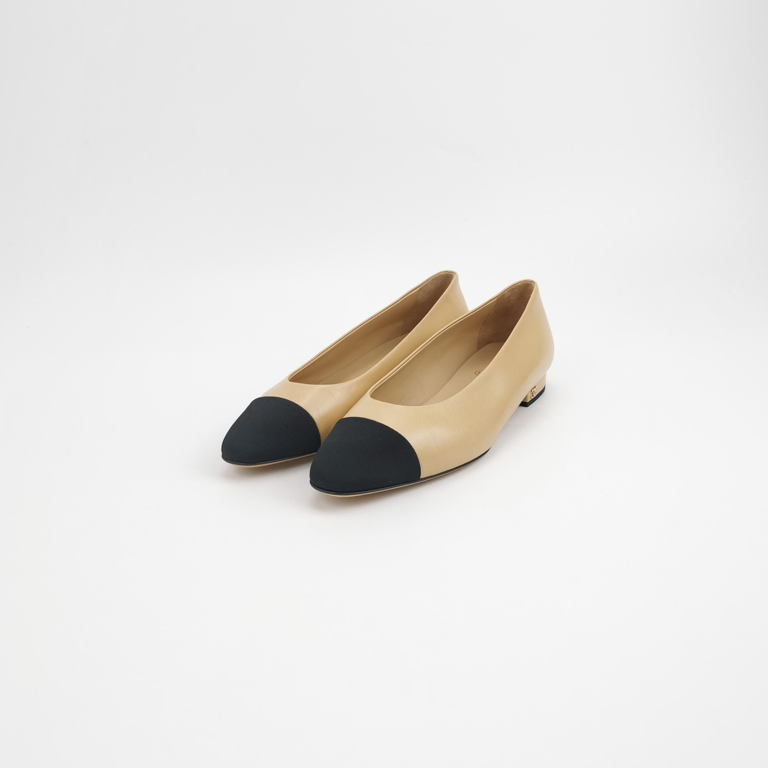 Chanel Chanel Women 9 Flats Size US 9 / IT 39 - 2 Thumbnail