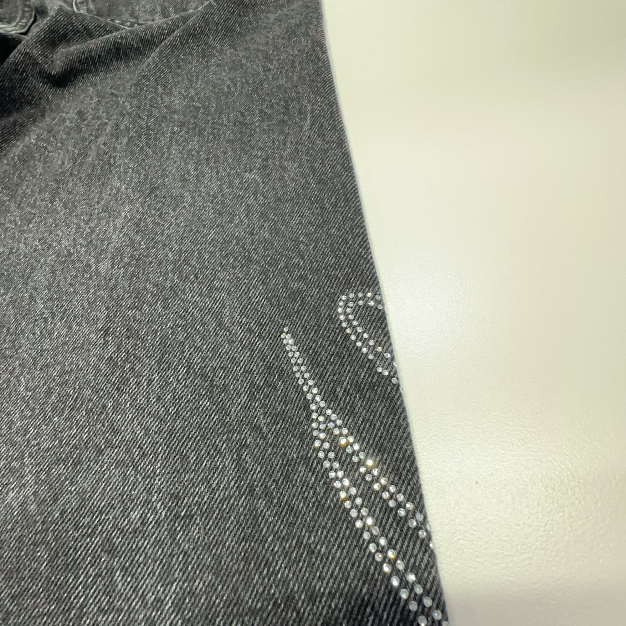 Alexander Wang Alexander Wang Rhinestone Logo Jeans Size 27 Size 27" / US 4 / IT 40 - 6 Thumbnail