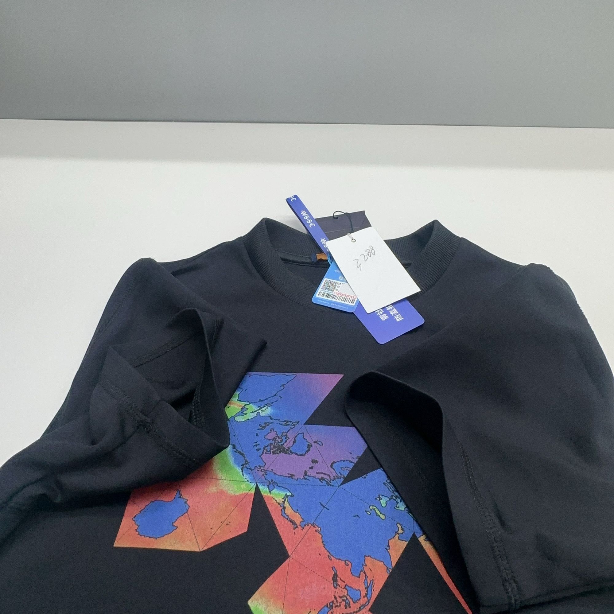 Louis Vuitton Louis Vuitton 2054 Map Print T-Shirt Black Size M Size US M / EU 48-50 / 2 - 10 Thumbnail