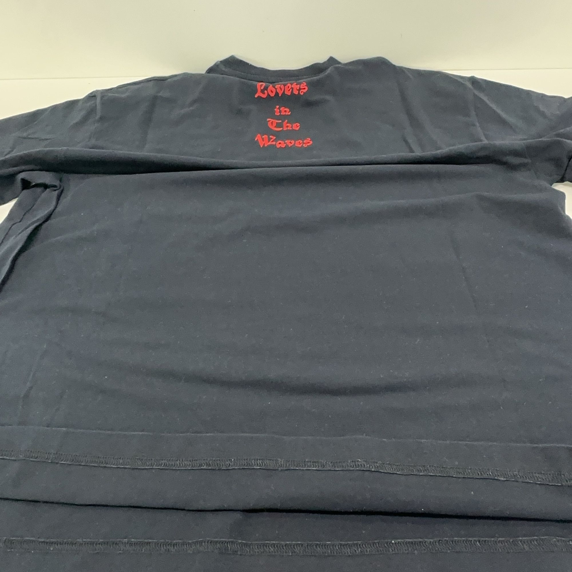 Acne Studios Acne Studios Lovers in the Waves Graphic T-Shirt L Size L / US 10 / IT 46 - 9 Thumbnail