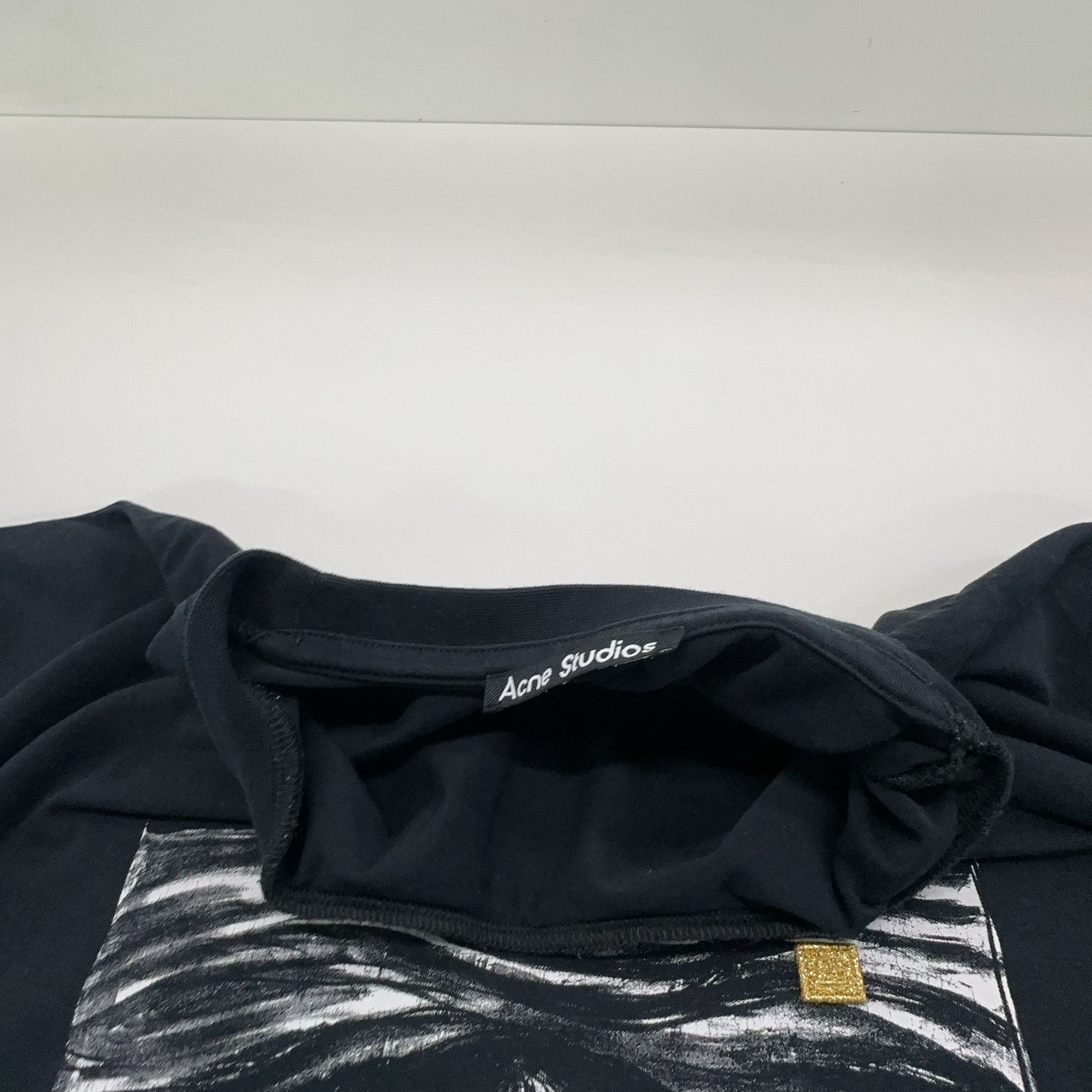 Acne Studios Acne Studios Lovers in the Waves Graphic T-Shirt L Size L / US 10 / IT 46 - 5 Thumbnail