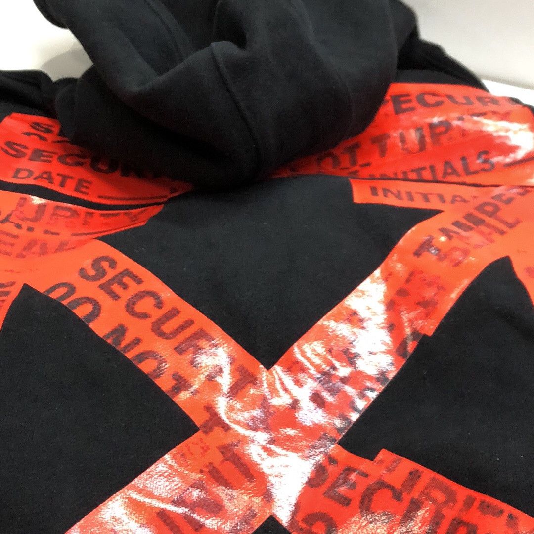 Off-White Off-White Security Tape Arrow Hoodie Size L Size US L / EU 52-54 / 3 - 4 Thumbnail