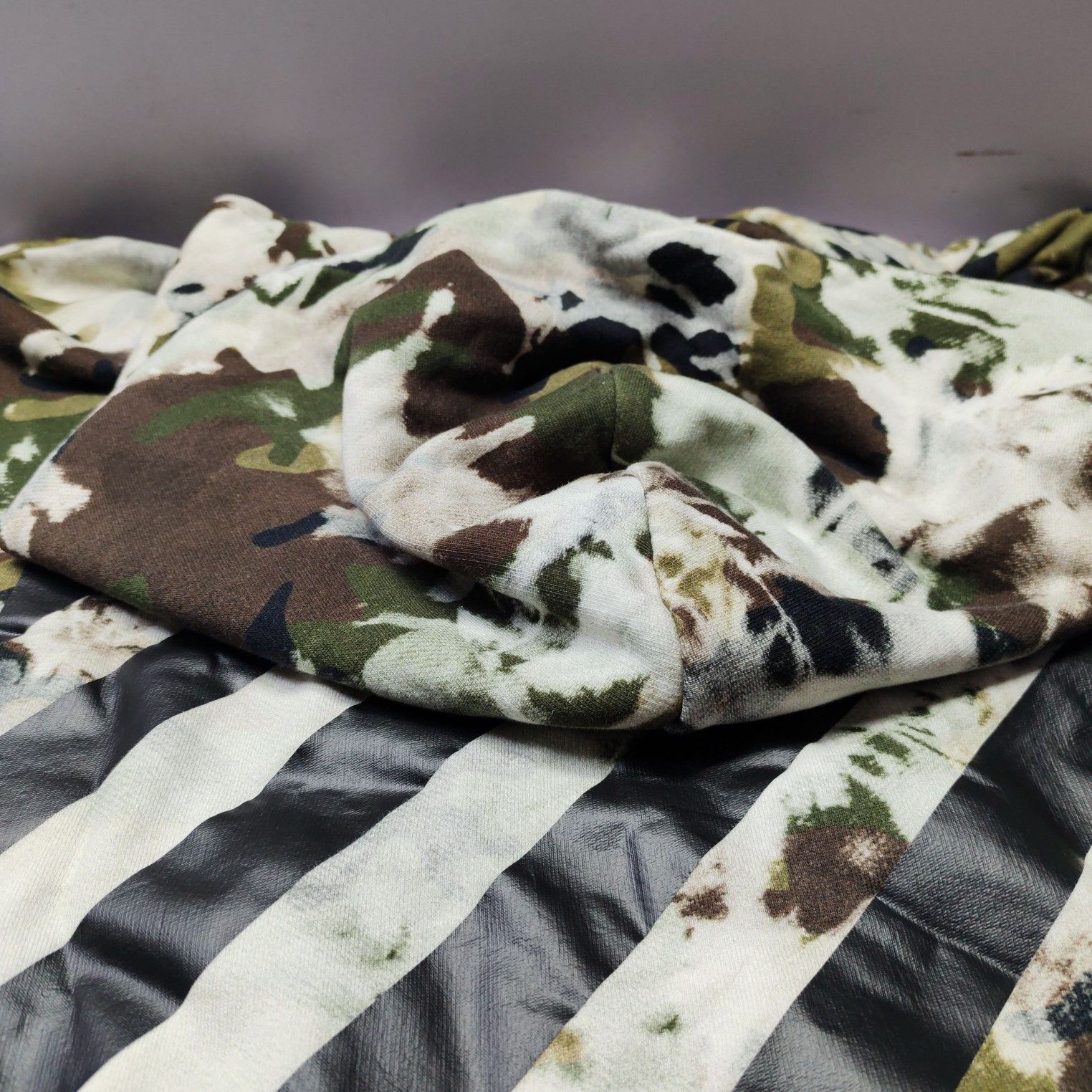 Off-White Off-White Camouflage Zip Hoodie Size XXS Size US XXS / EU 40 - 6 Thumbnail