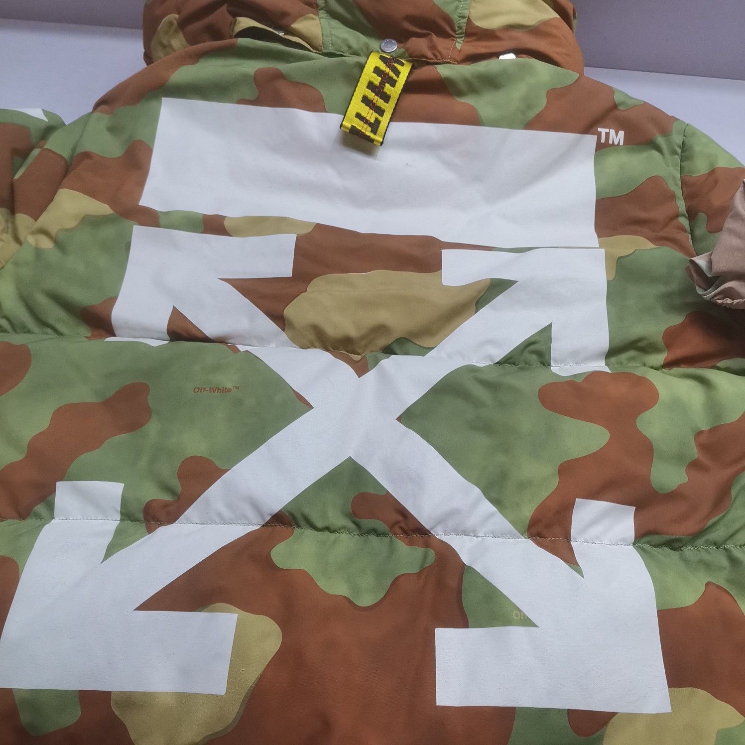 Off-White Off-White Camo Down Puffer Jacket Size M Size US M / EU 48-50 / 2 - 11 Thumbnail