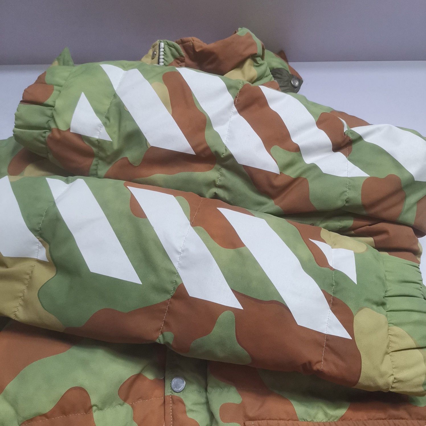 Off-White Off-White Camo Down Puffer Jacket Size M Size US M / EU 48-50 / 2 - 8 Thumbnail