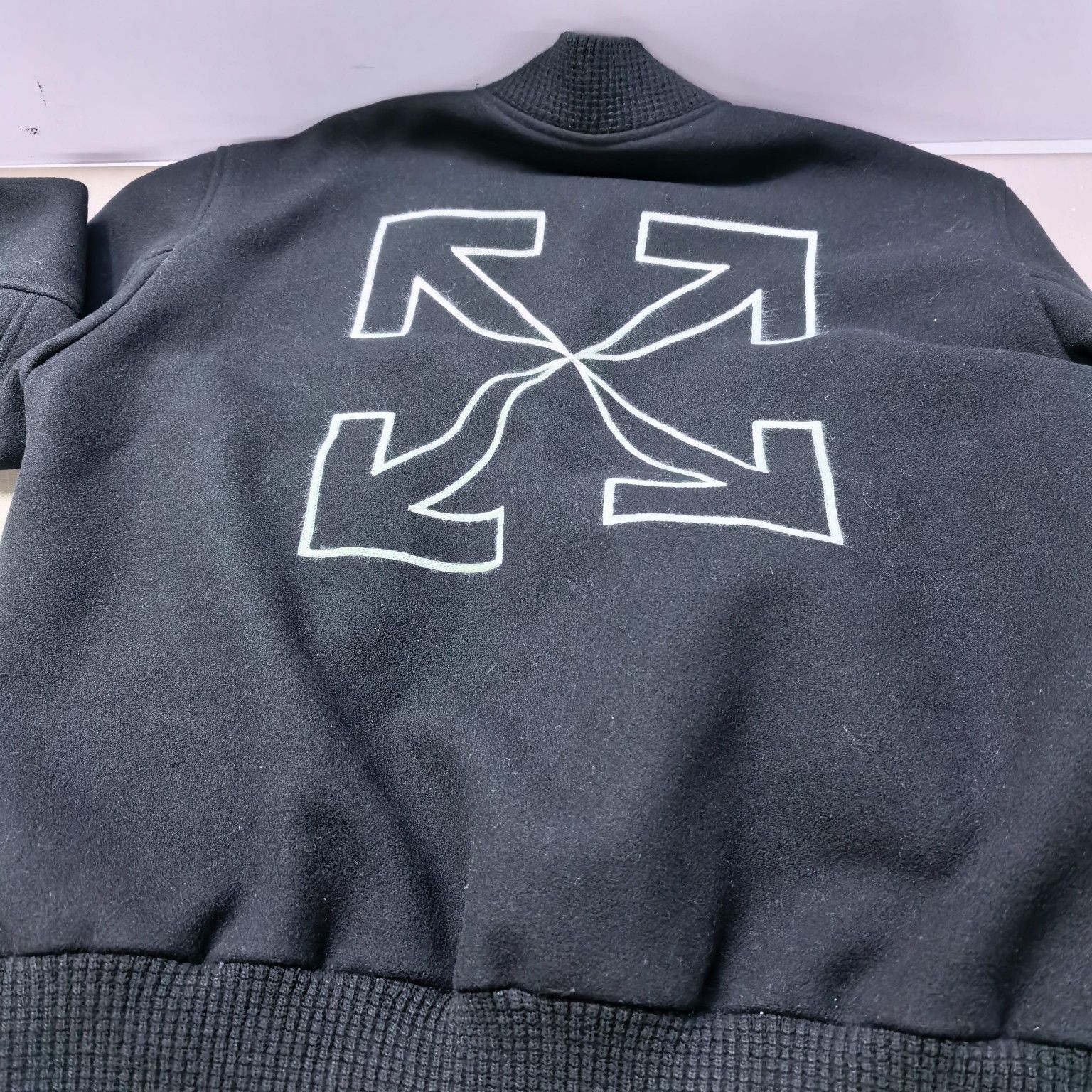 Off-White Off-White Arrow Logo Bomber Jacket Size XL Size US XL / EU 56 / 4 - 12 Thumbnail