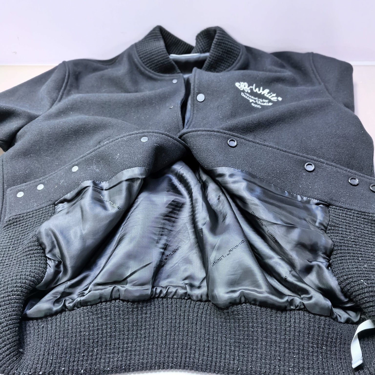 Off-White Off-White Arrow Logo Bomber Jacket Size XL Size US XL / EU 56 / 4 - 11 Thumbnail