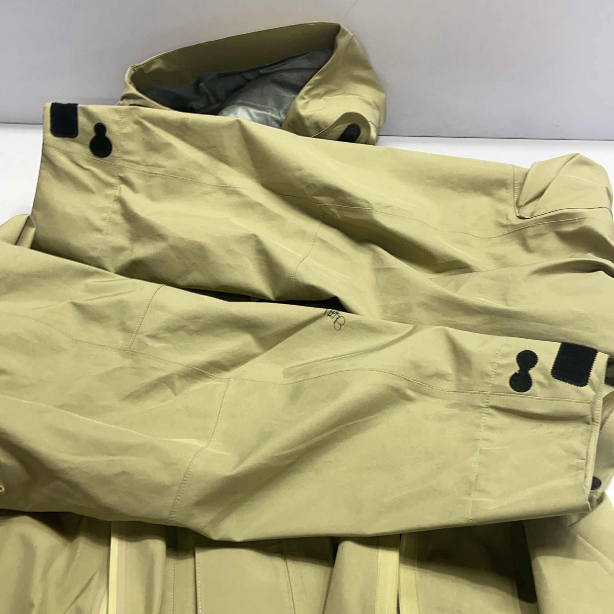 Nike × Off-White Nike x Off-White Gore-Tex Shell Jacket Size XL Size US XL / EU 56 / 4 - 10 Thumbnail