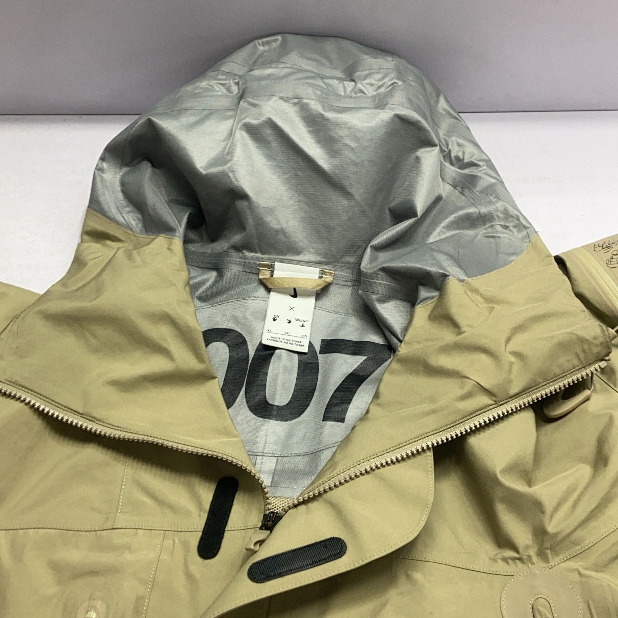 Nike × Off-White Nike x Off-White Gore-Tex Shell Jacket Size XL Size US XL / EU 56 / 4 - 8 Thumbnail