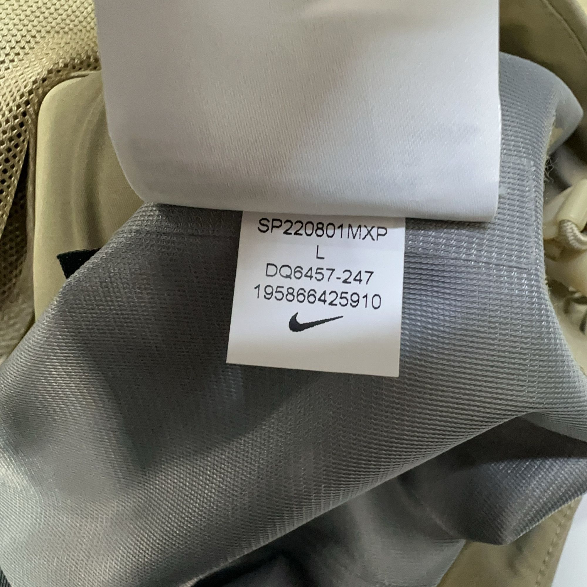 Nike Nike x Off-White Logo Shell Jacket Size L Size US L / EU 52-54 / 3 - 4 Thumbnail