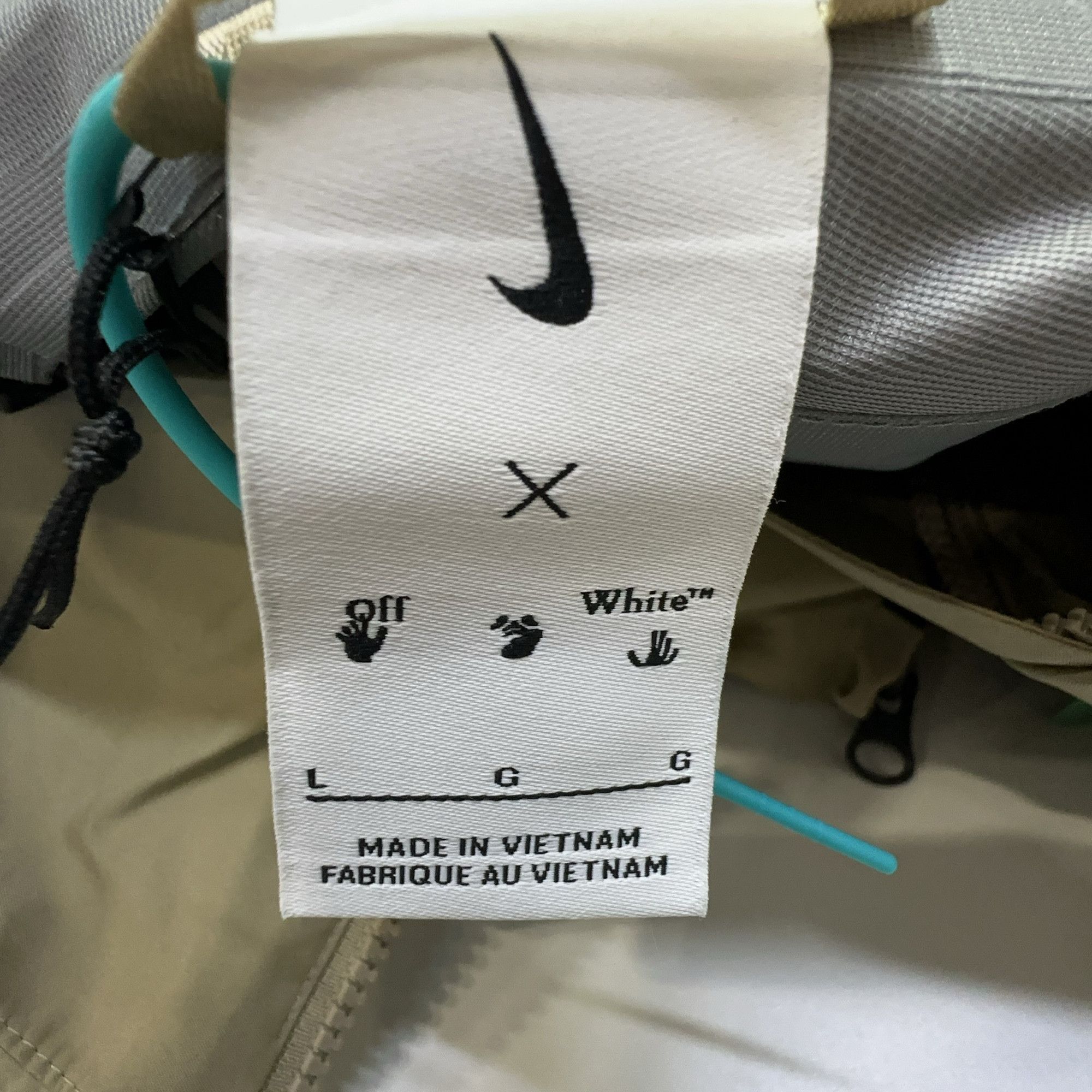 Nike Nike x Off-White Logo Shell Jacket Size L Size US L / EU 52-54 / 3 - 2 Thumbnail