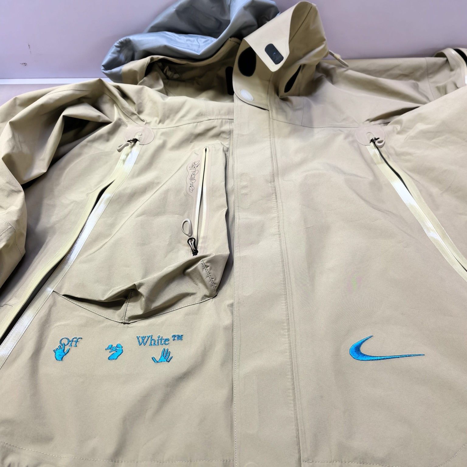 Nike Nike x Off-White Logo Gore-Tex Jacket Size L Size US L / EU 52-54 / 3 - 9 Thumbnail