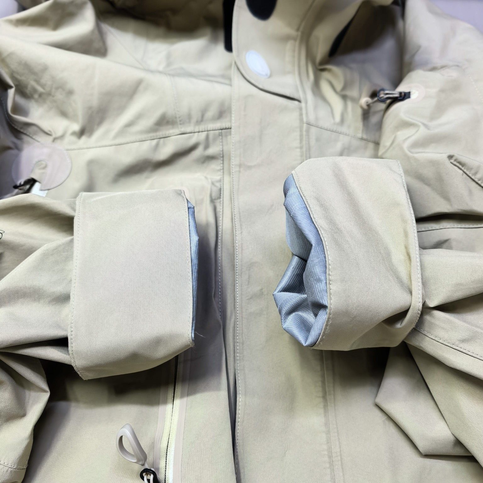 Nike Nike x Off-White Logo Gore-Tex Jacket Size L Size US L / EU 52-54 / 3 - 11 Thumbnail